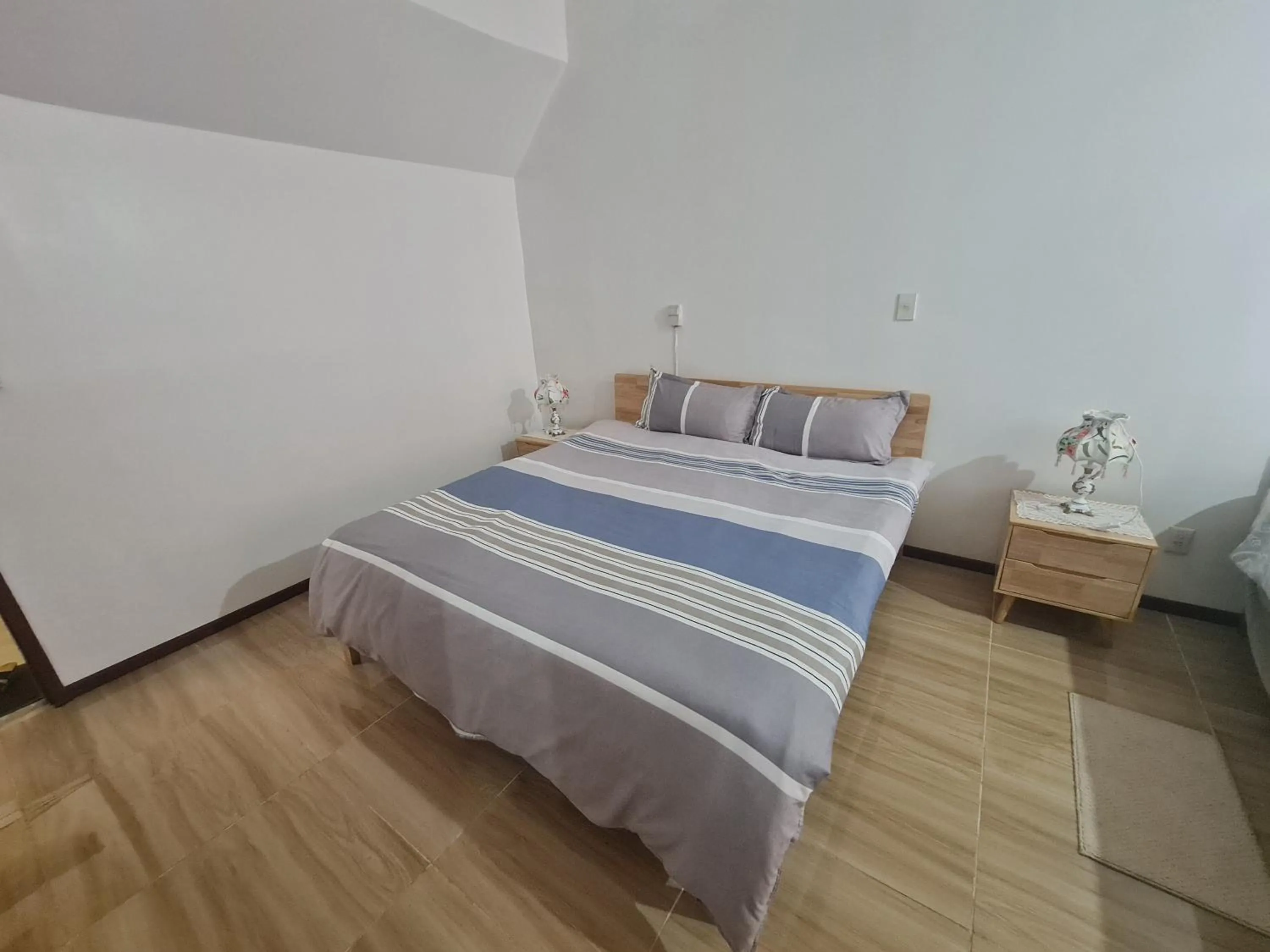 Bedroom, Bed in Hotel Nuku'alofa