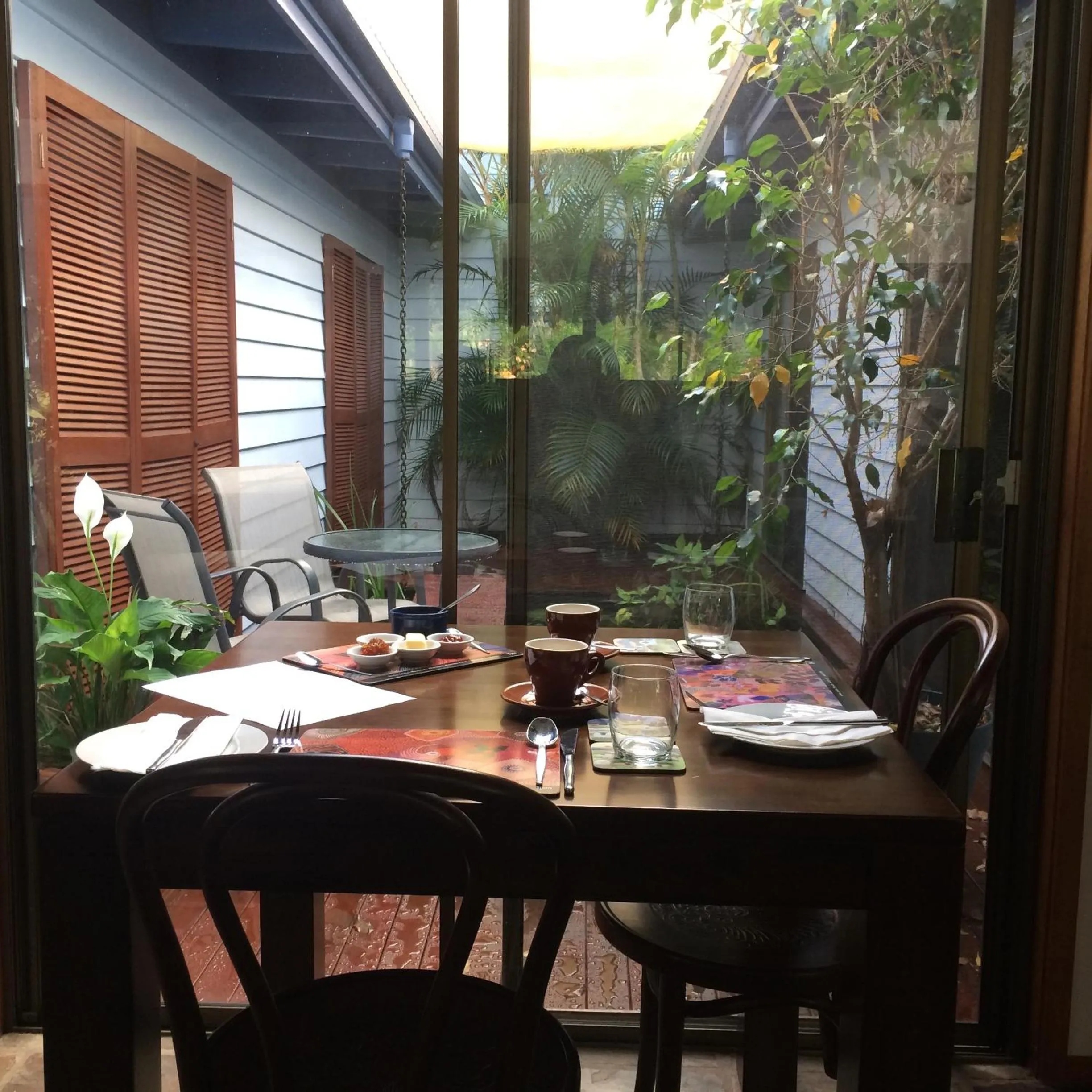 Restaurant/places to eat in Hillcrest Mountain View Retreat