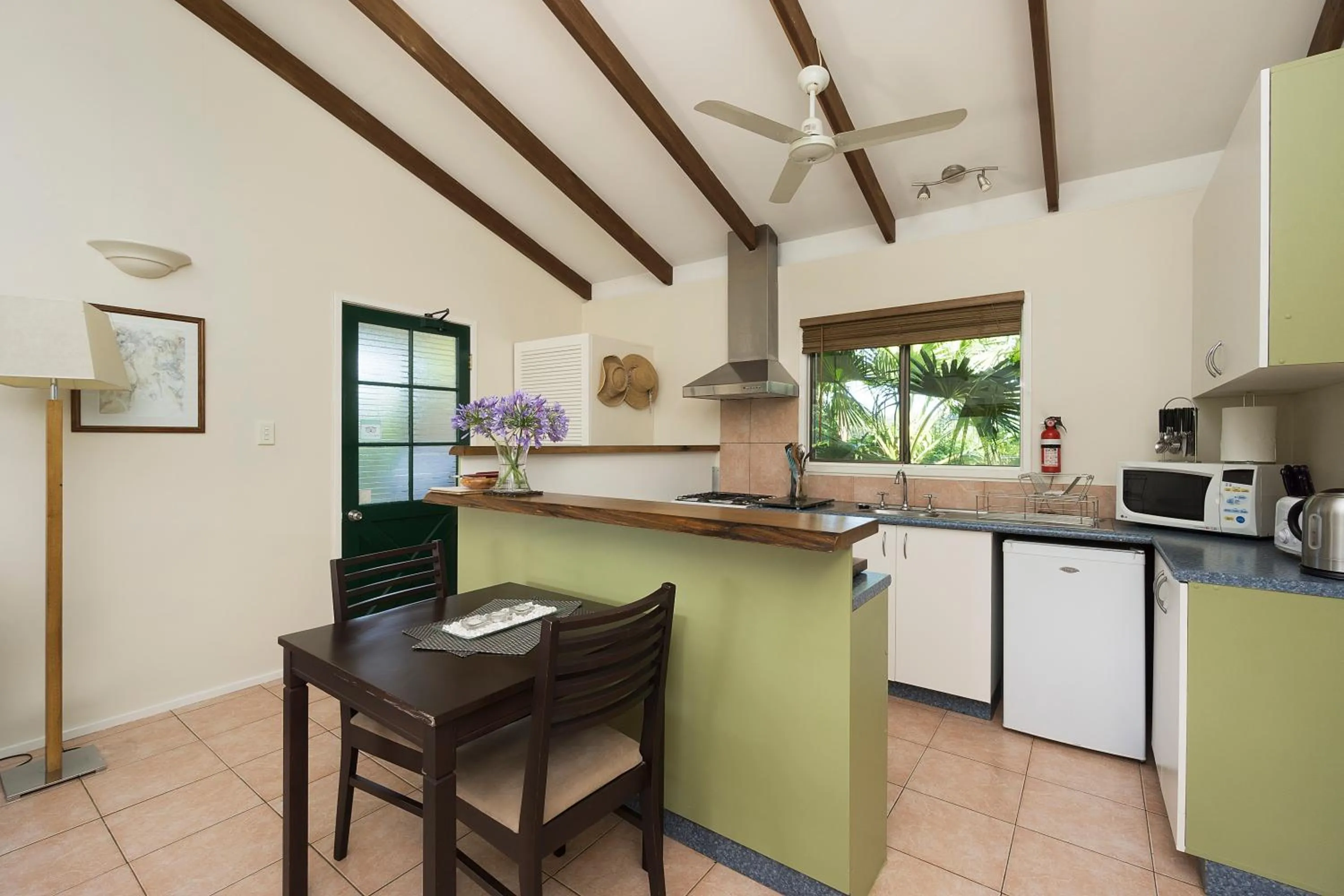Kitchen or kitchenette in Hillcrest Mountain View Retreat