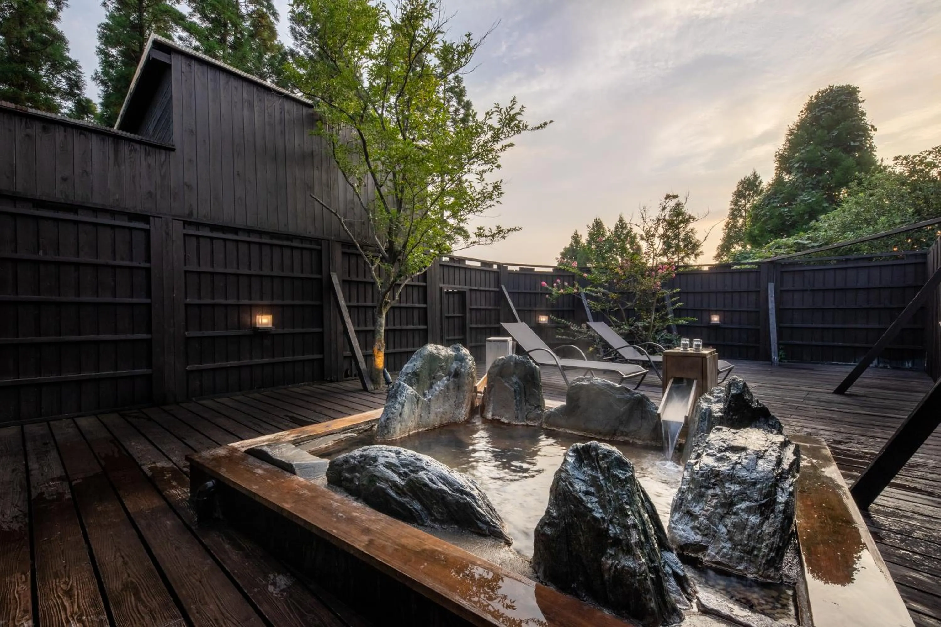 Hot Spring Bath in Hanare no Yado Hanagokoro