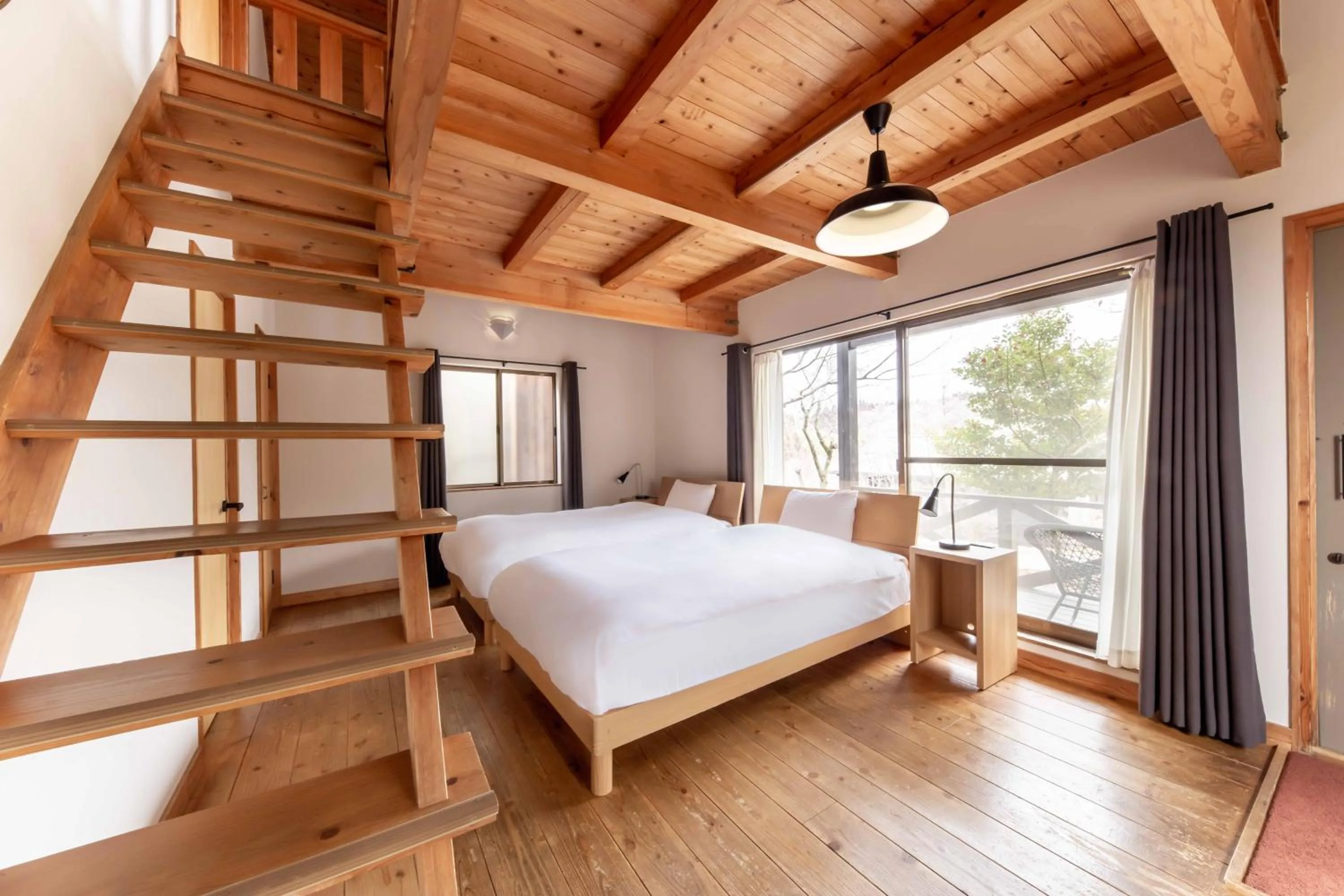 Bed in Hanare no Yado Hanagokoro