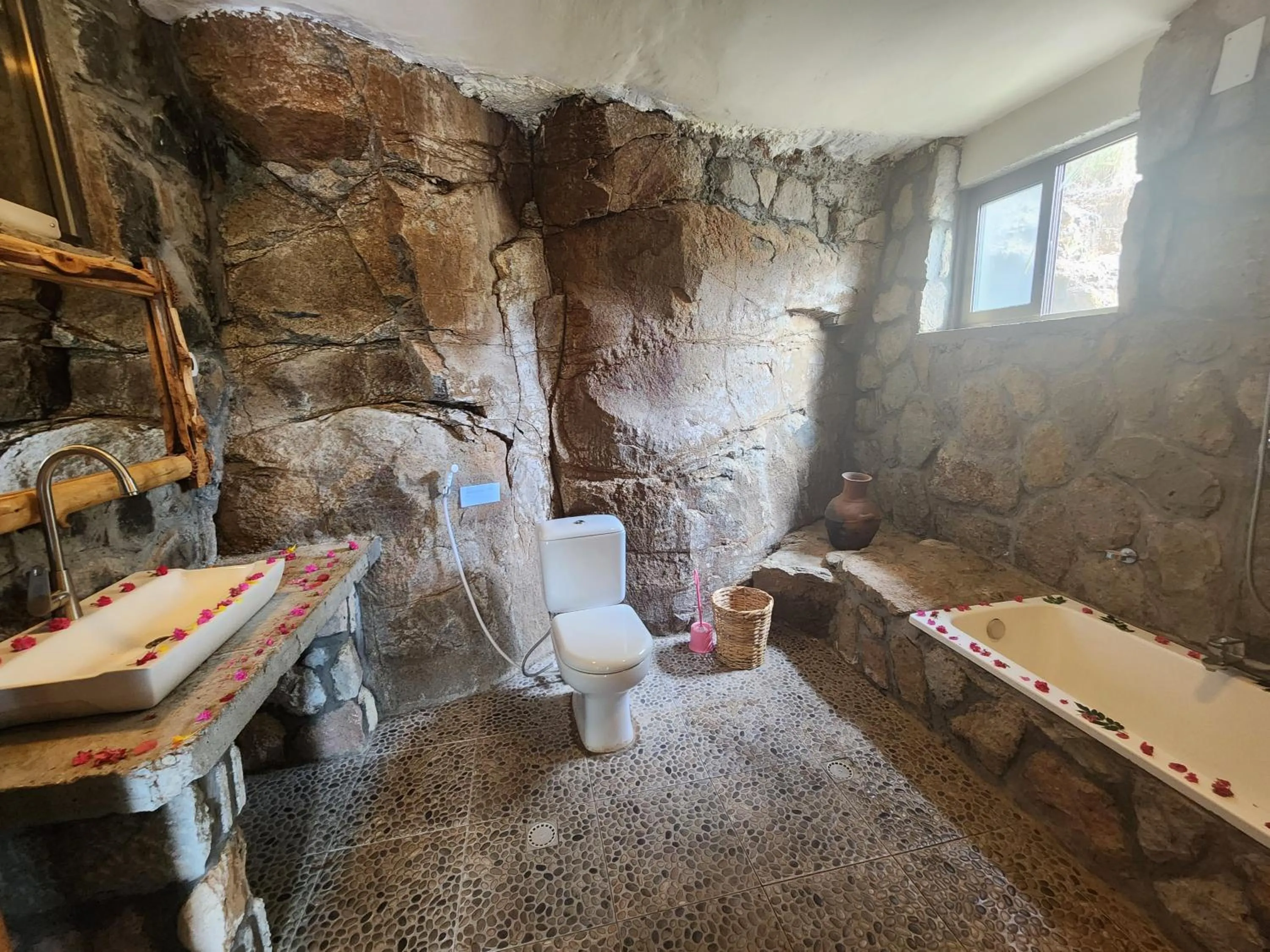 Toilet in Sora Lodge Lalibela