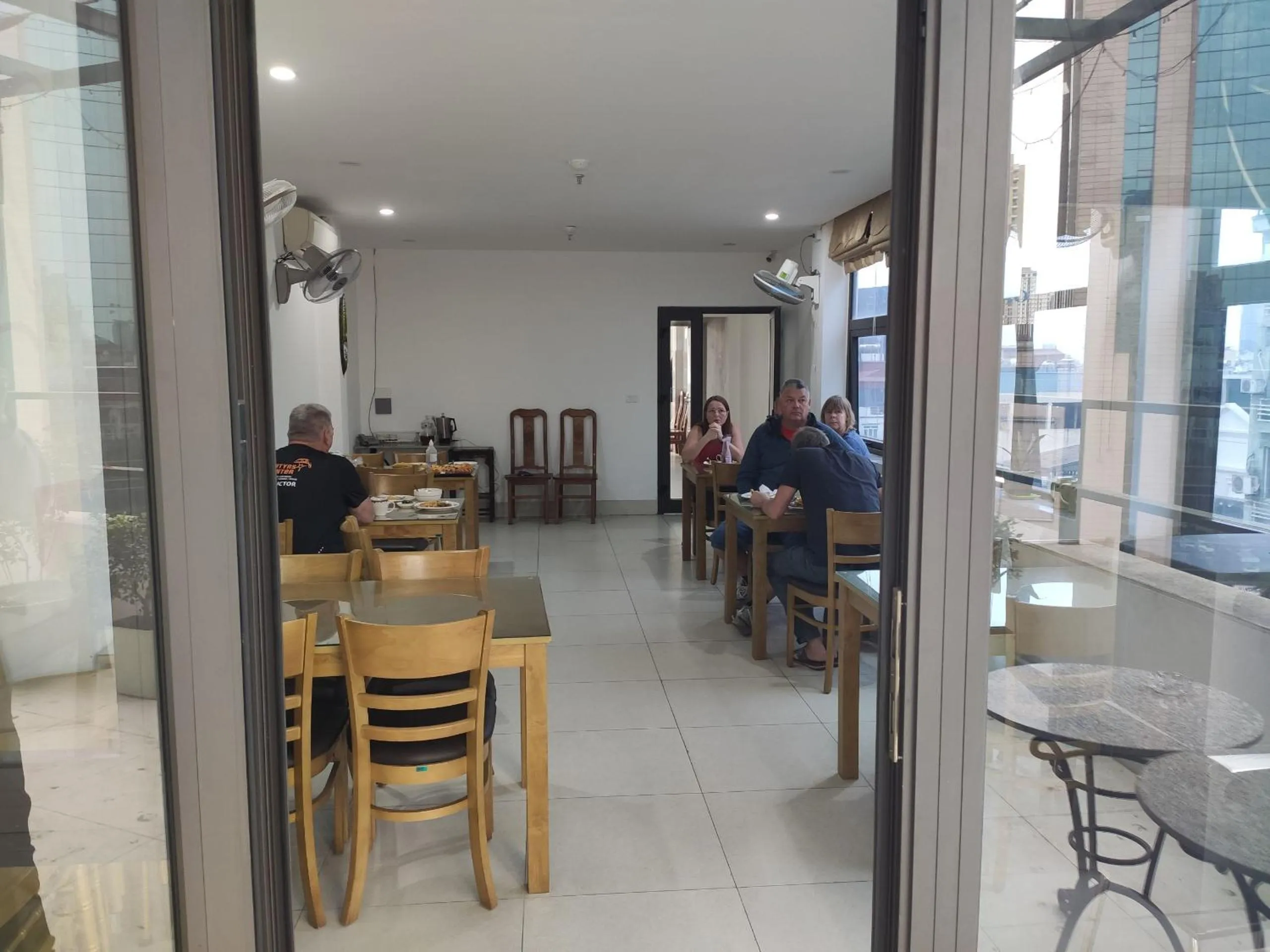 Restaurant/places to eat in Busan Hotel