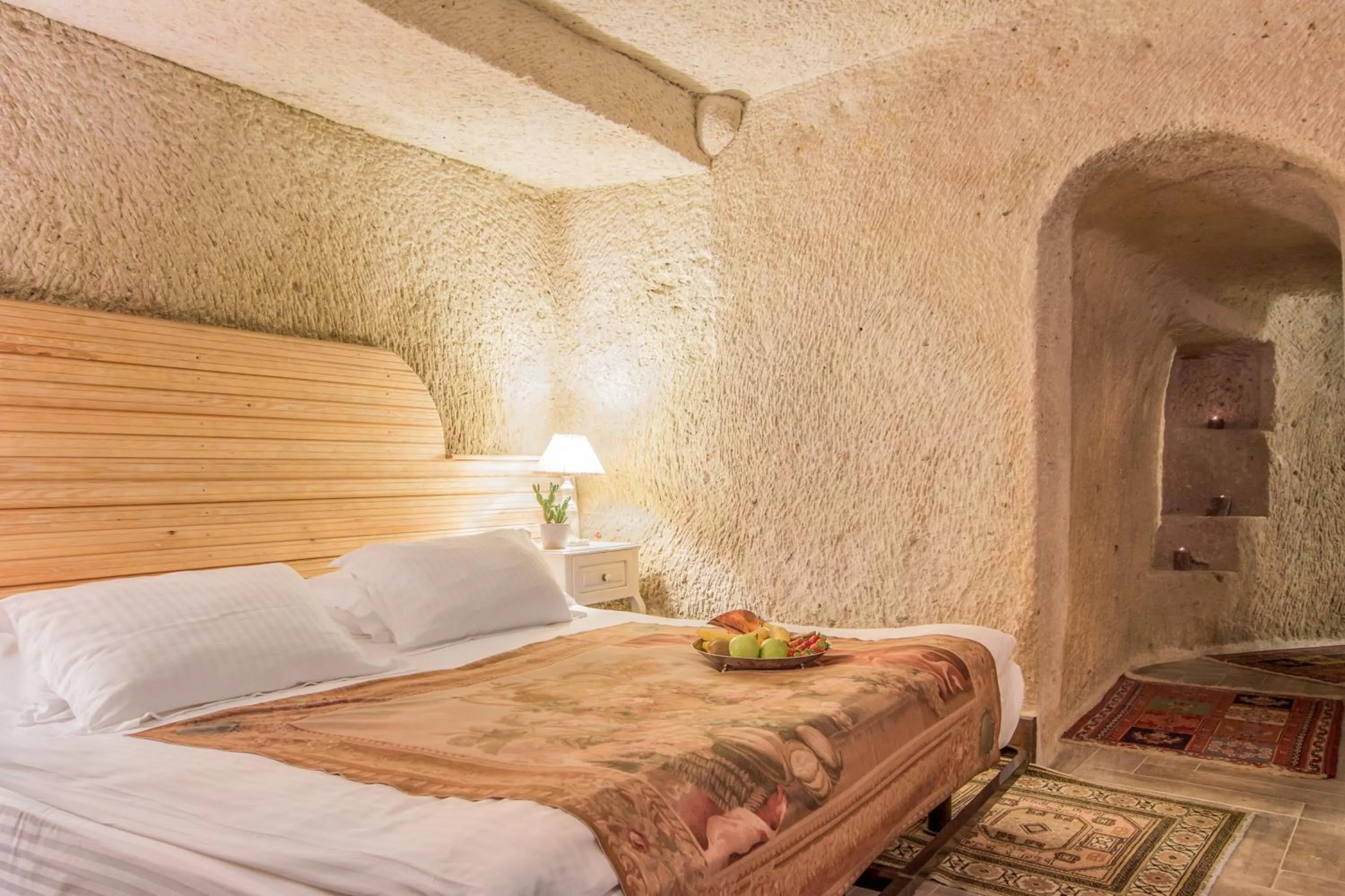 Massage, Bed in Cappadocia Minia Cave Hotel