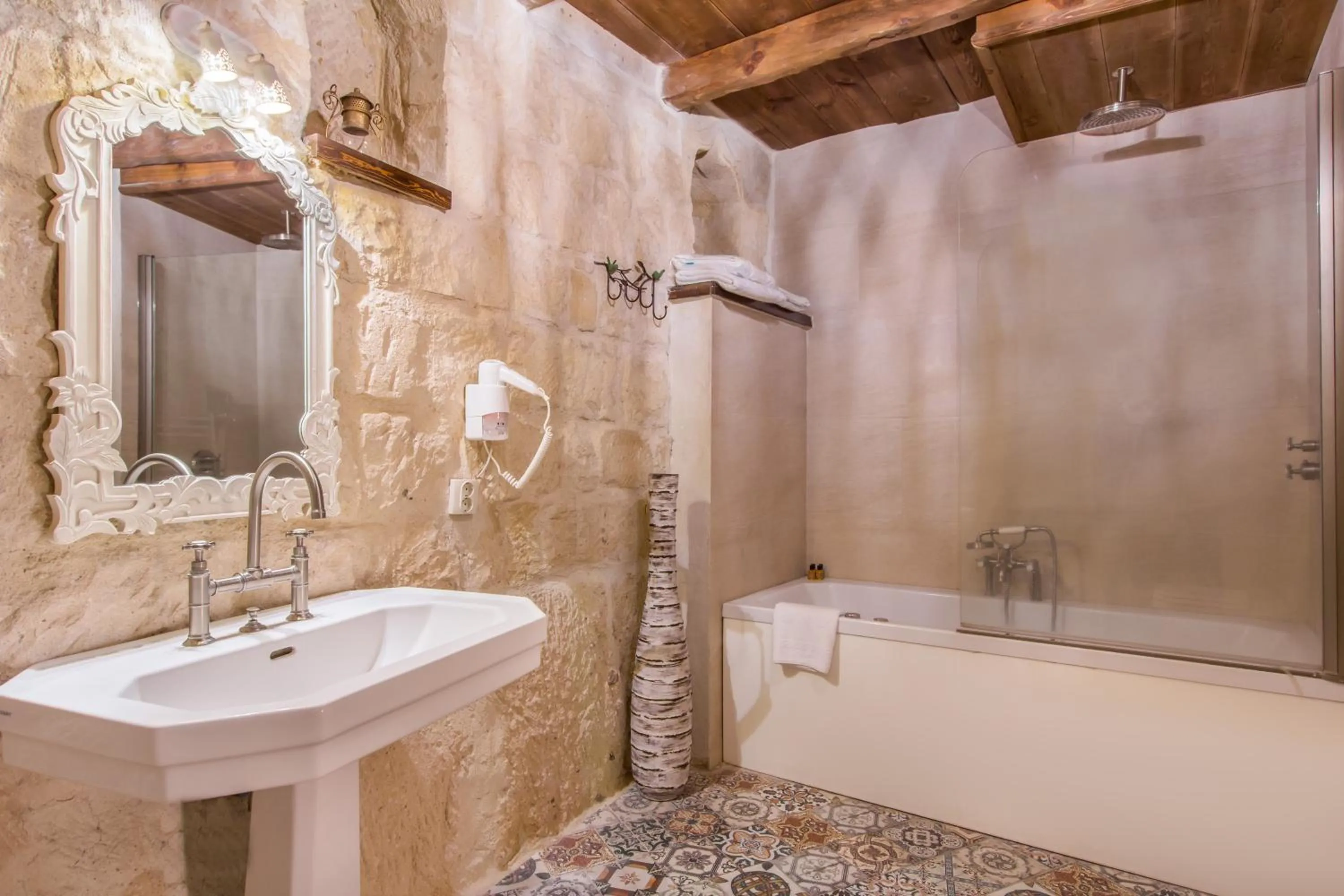 Massage in Cappadocia Minia Cave Hotel