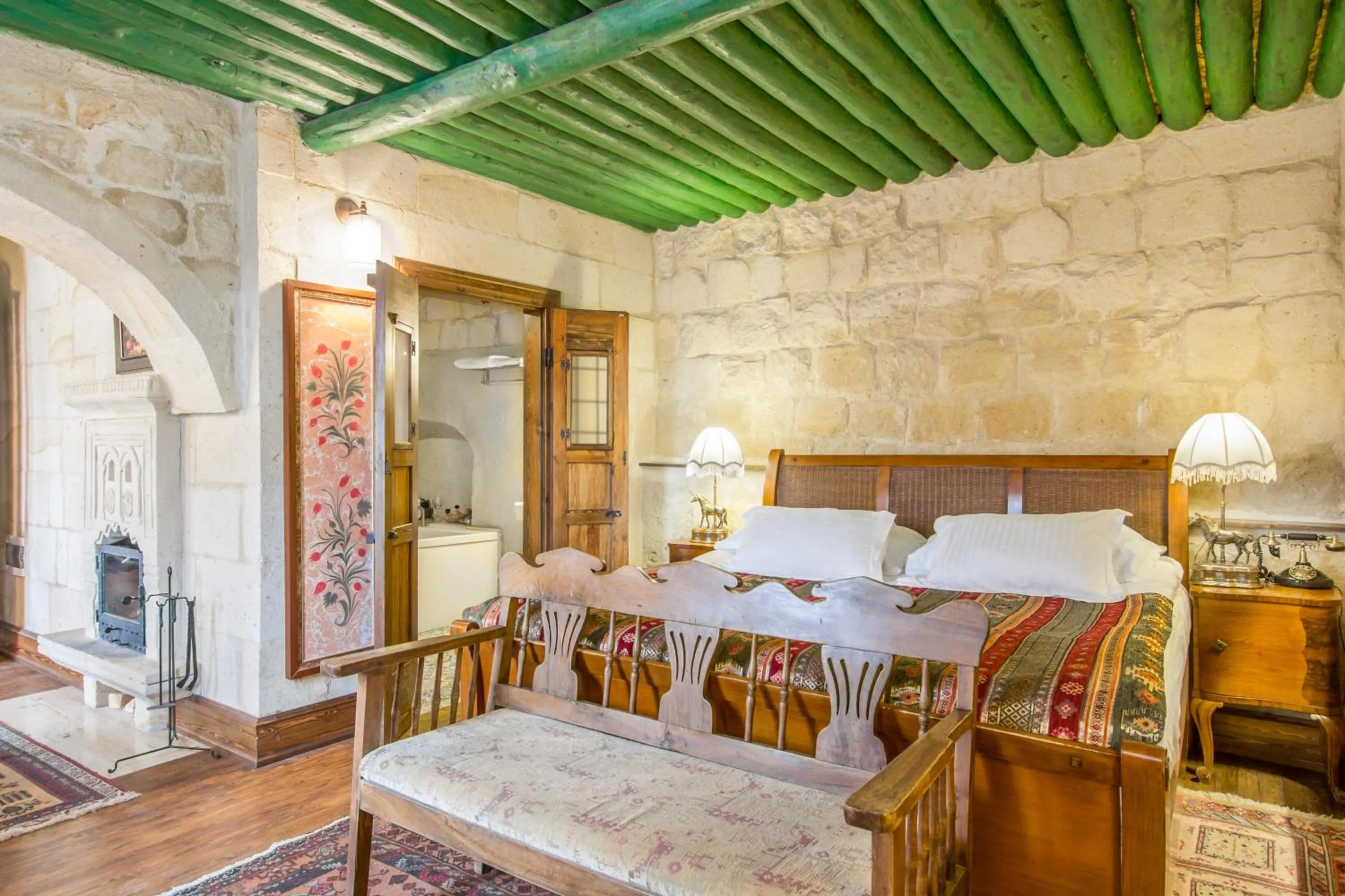 Massage, Bed in Cappadocia Minia Cave Hotel