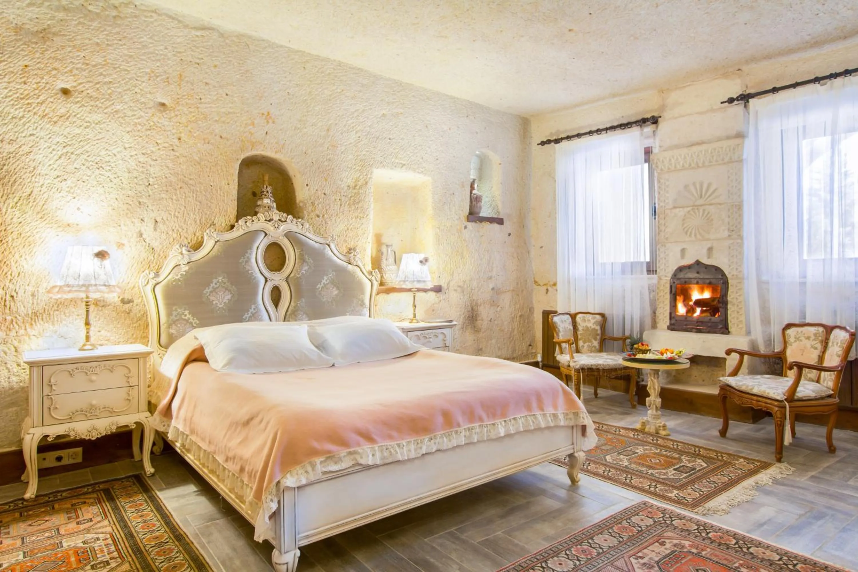Massage, Bed in Cappadocia Minia Cave Hotel
