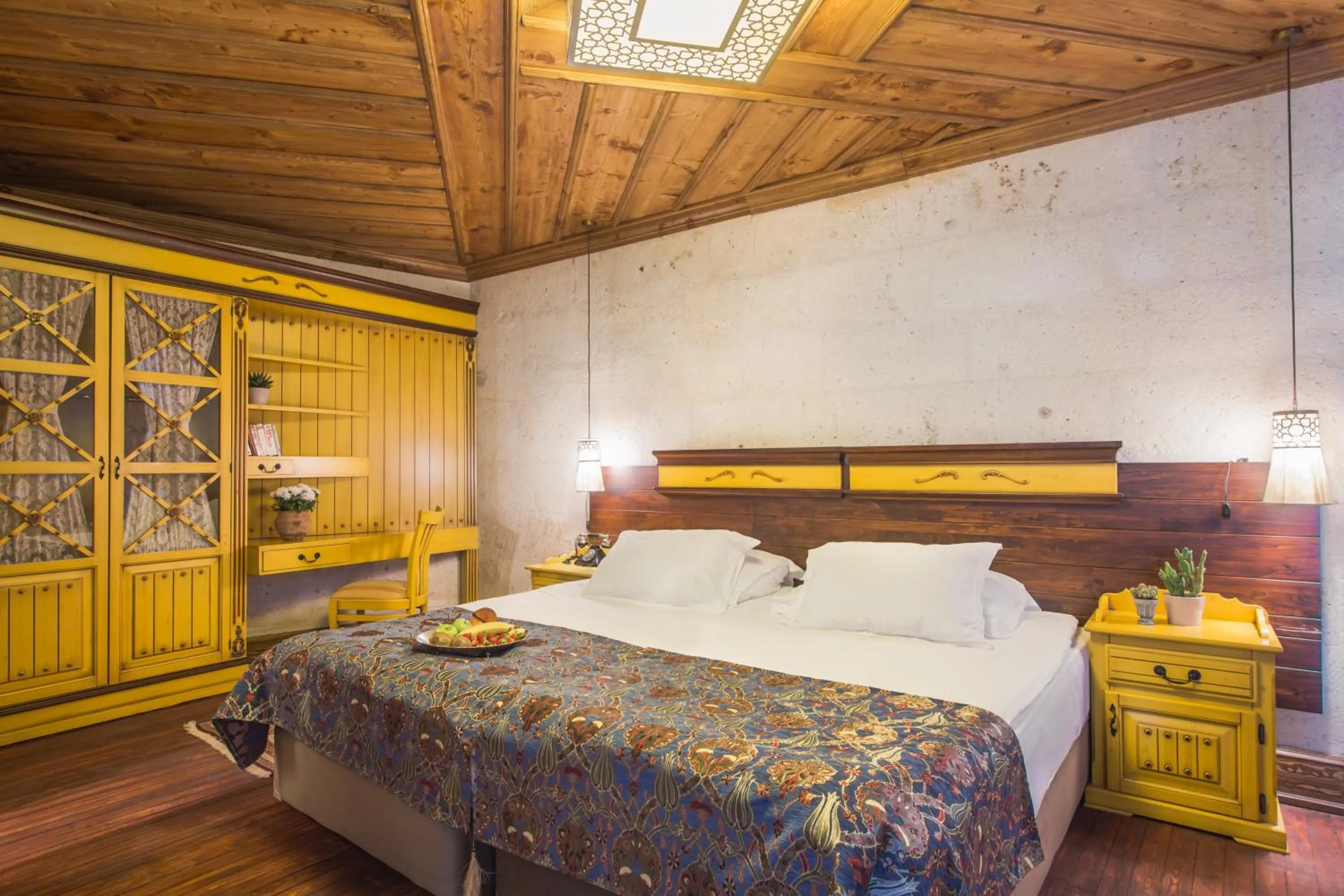 Massage, Bed in Cappadocia Minia Cave Hotel