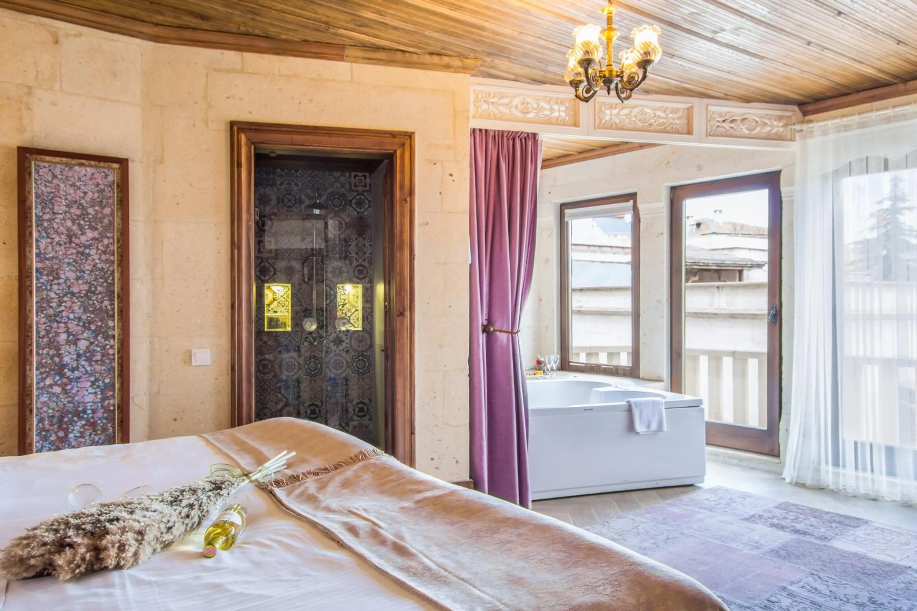 Massage, Bed in Cappadocia Minia Cave Hotel