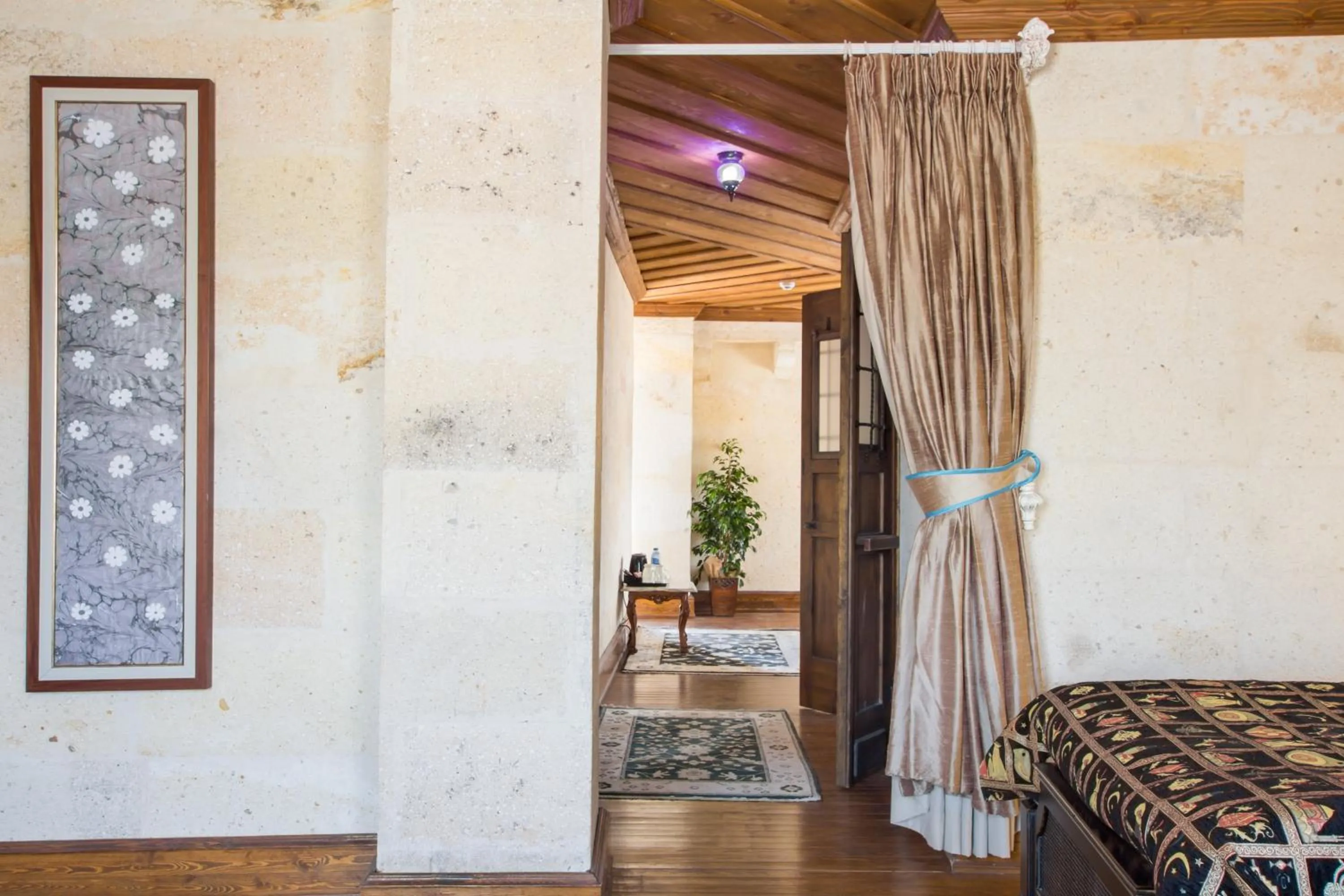 Massage, Bed in Cappadocia Minia Cave Hotel