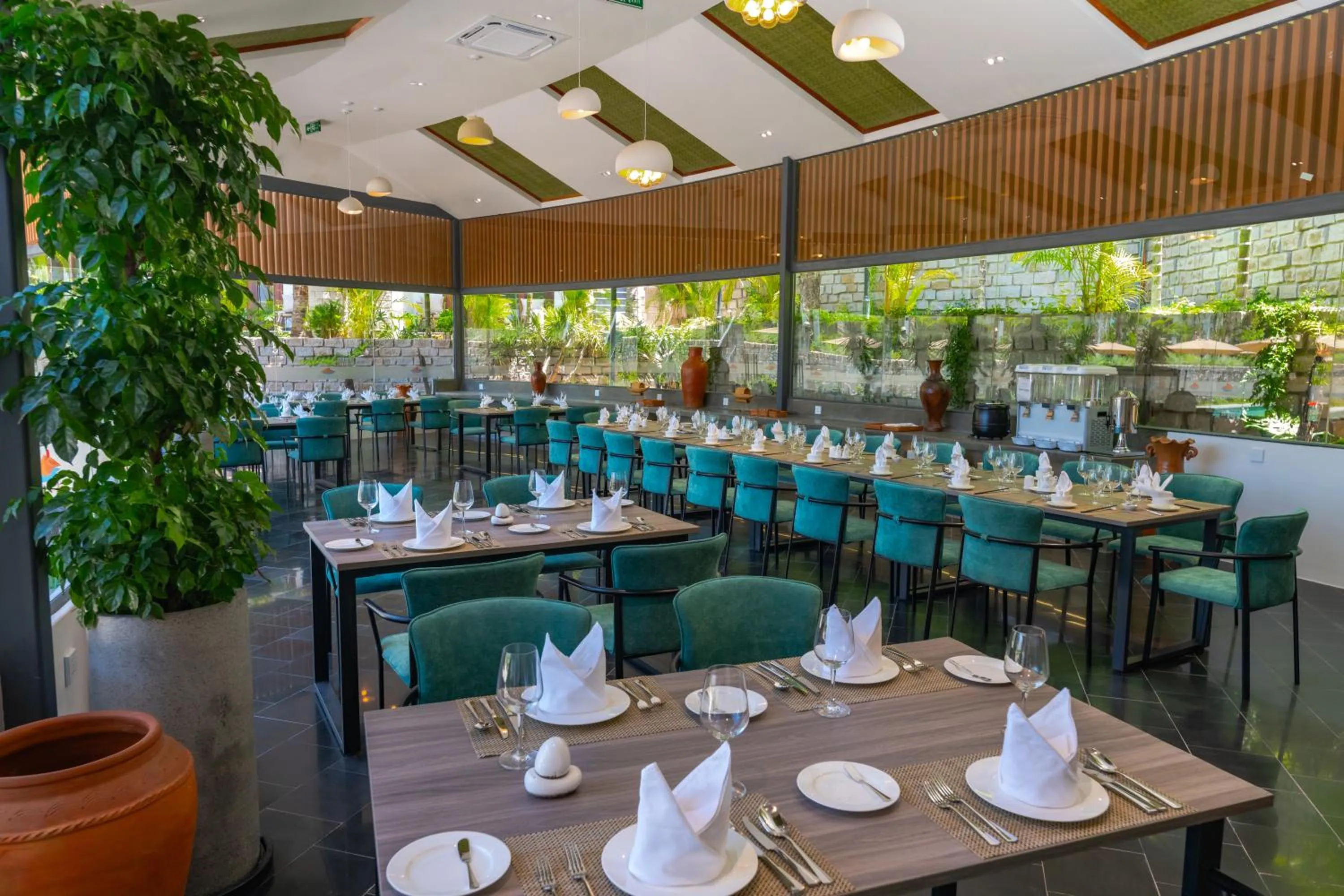 Restaurant/places to eat in Pandora Sand Hill Mũi Né Resort