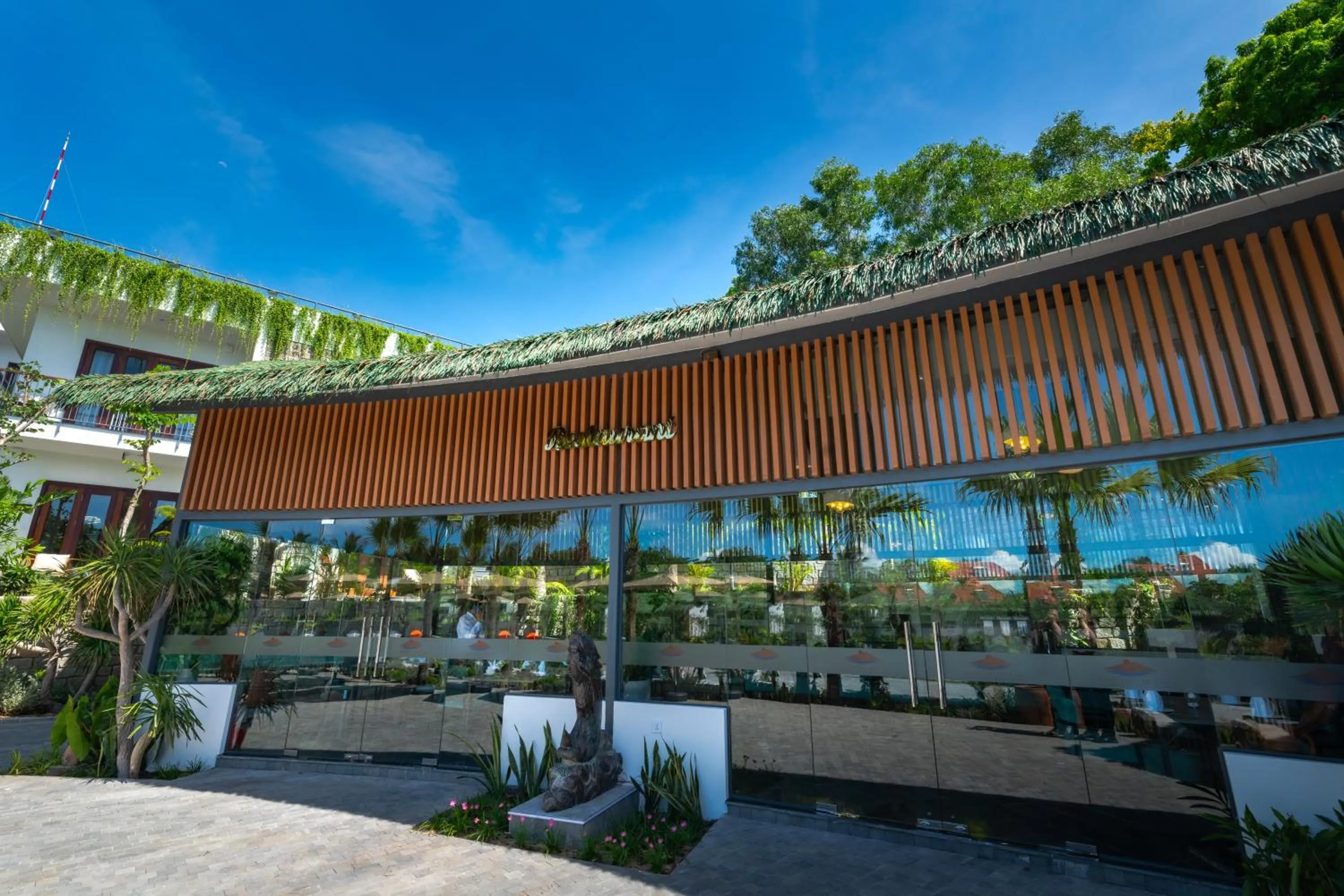 Restaurant/places to eat in Pandora Sand Hill Mũi Né Resort