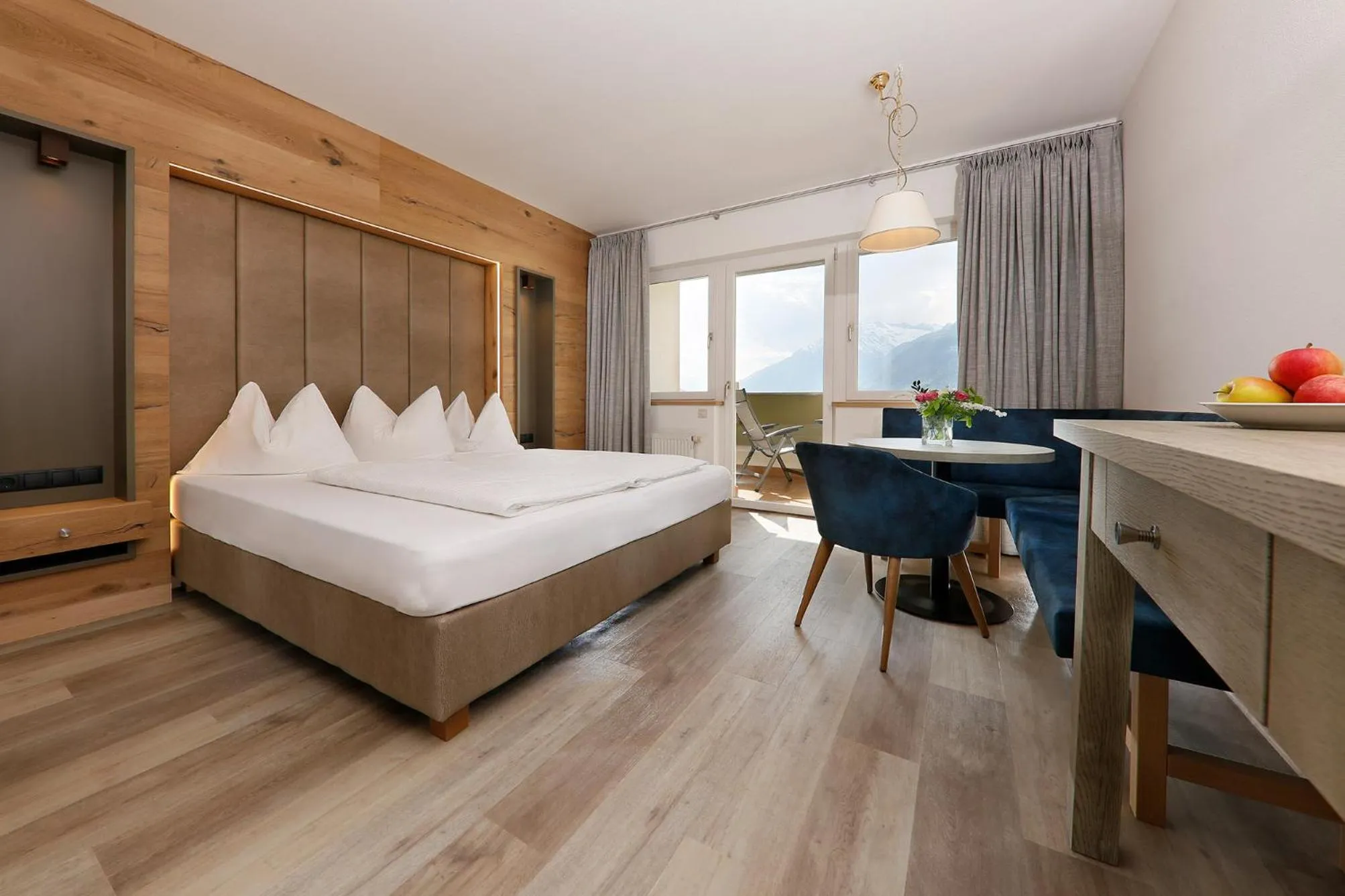 Photo of the whole room, Bed in Family Hotel Gutenberg