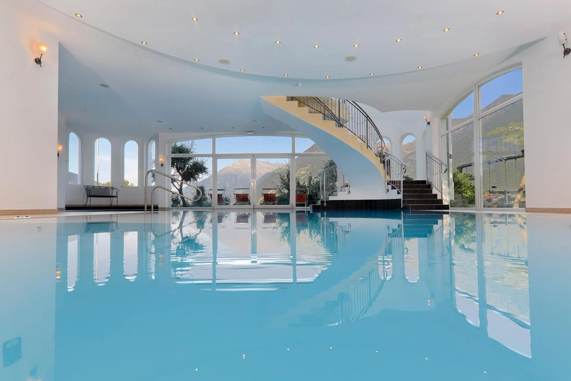 Hot Spring Bath in Family Hotel Gutenberg