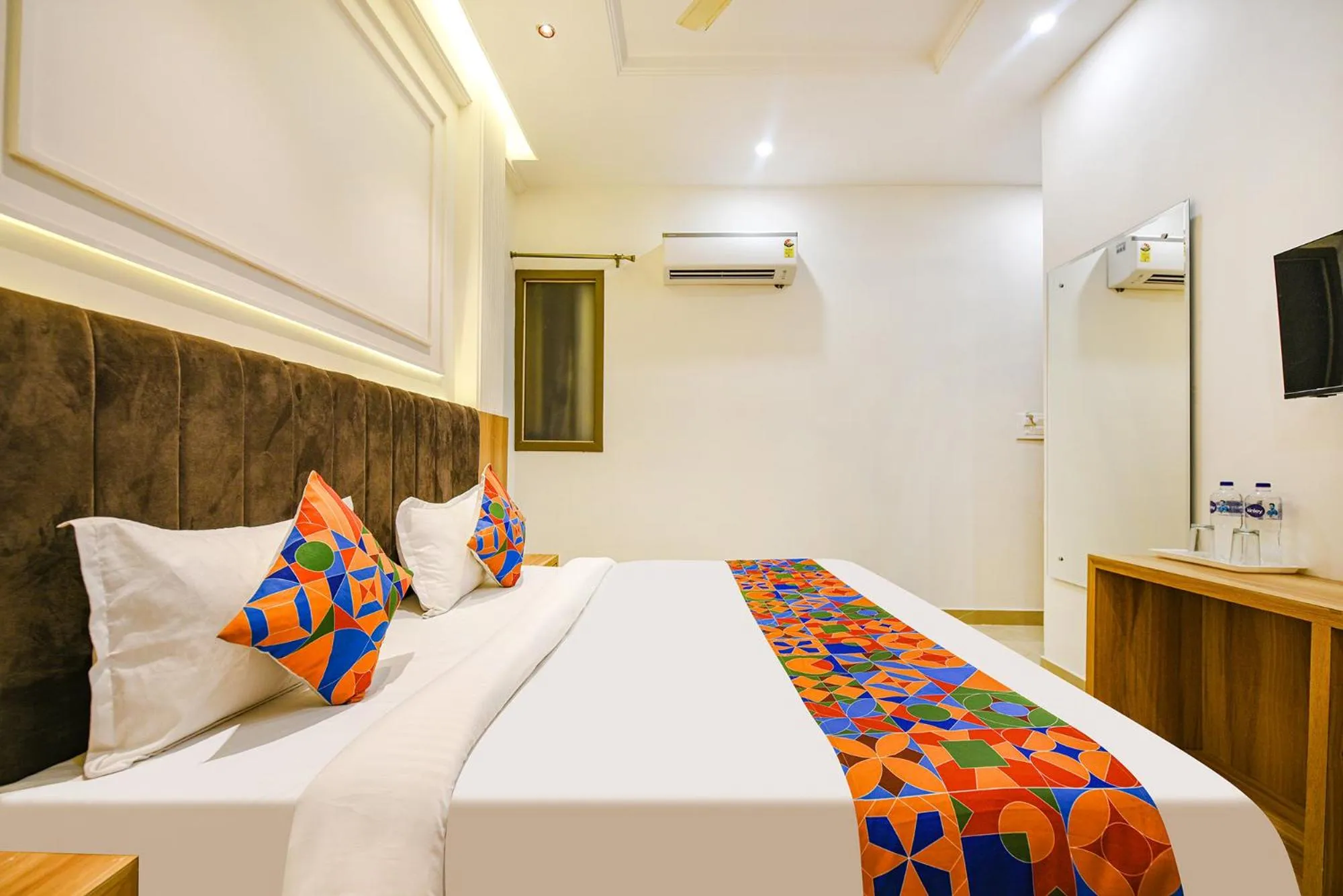 Bed in FabHotel Midway