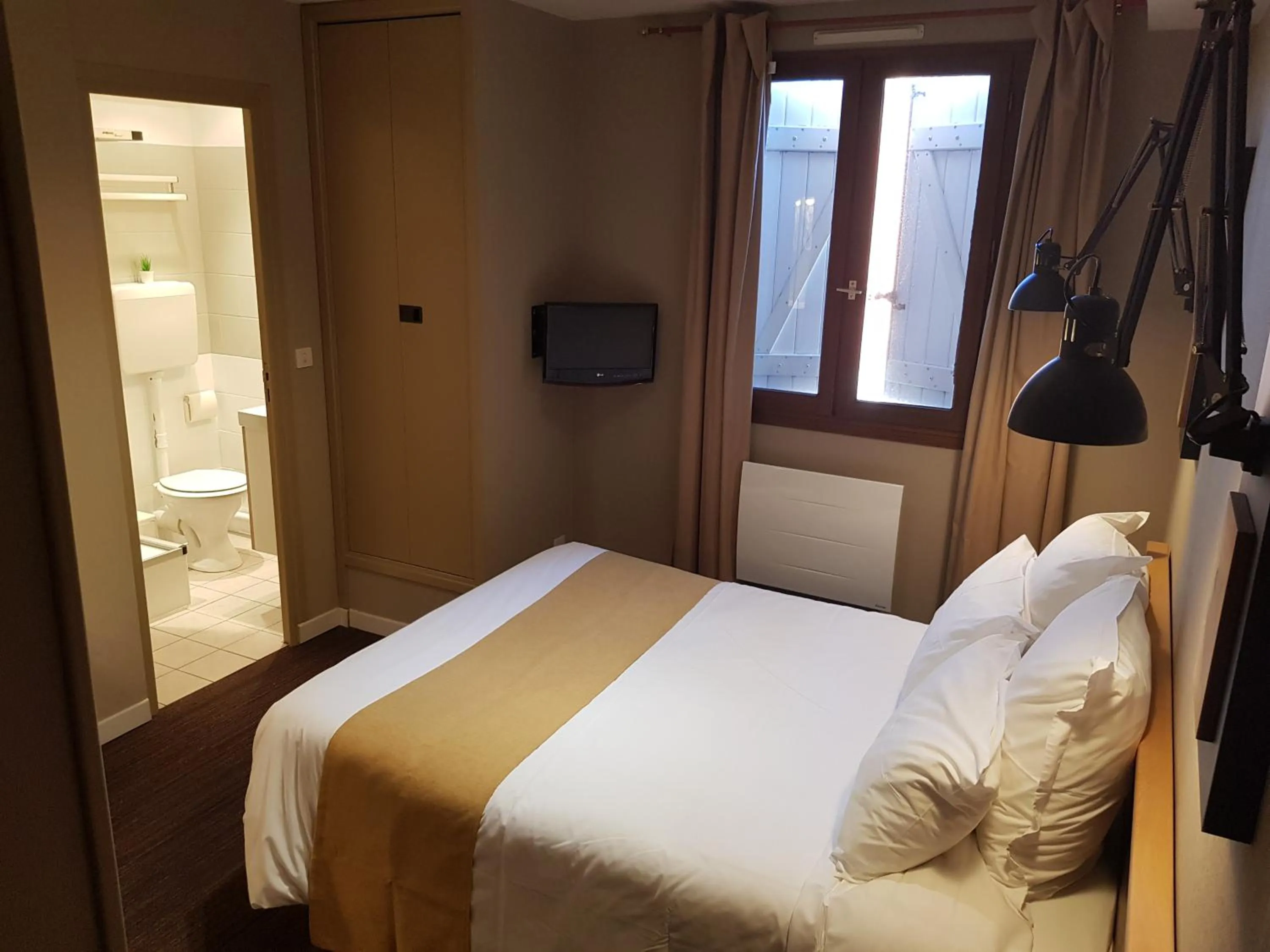 Bedroom, Bed in Résidence L'Atelier