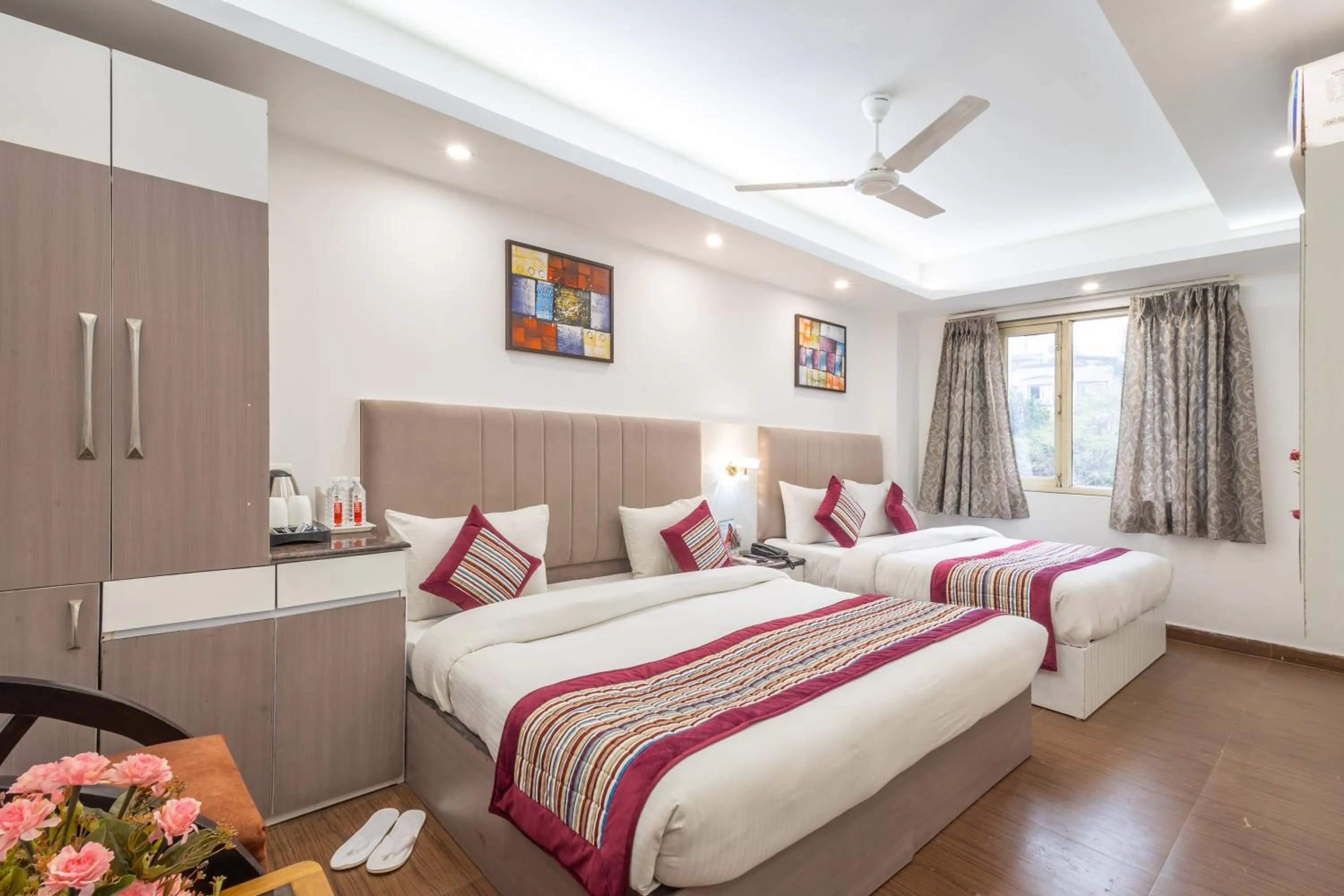 Hotel The Gold Inn - Walking Distance From Gaffar Market Karol Bagh Delhi