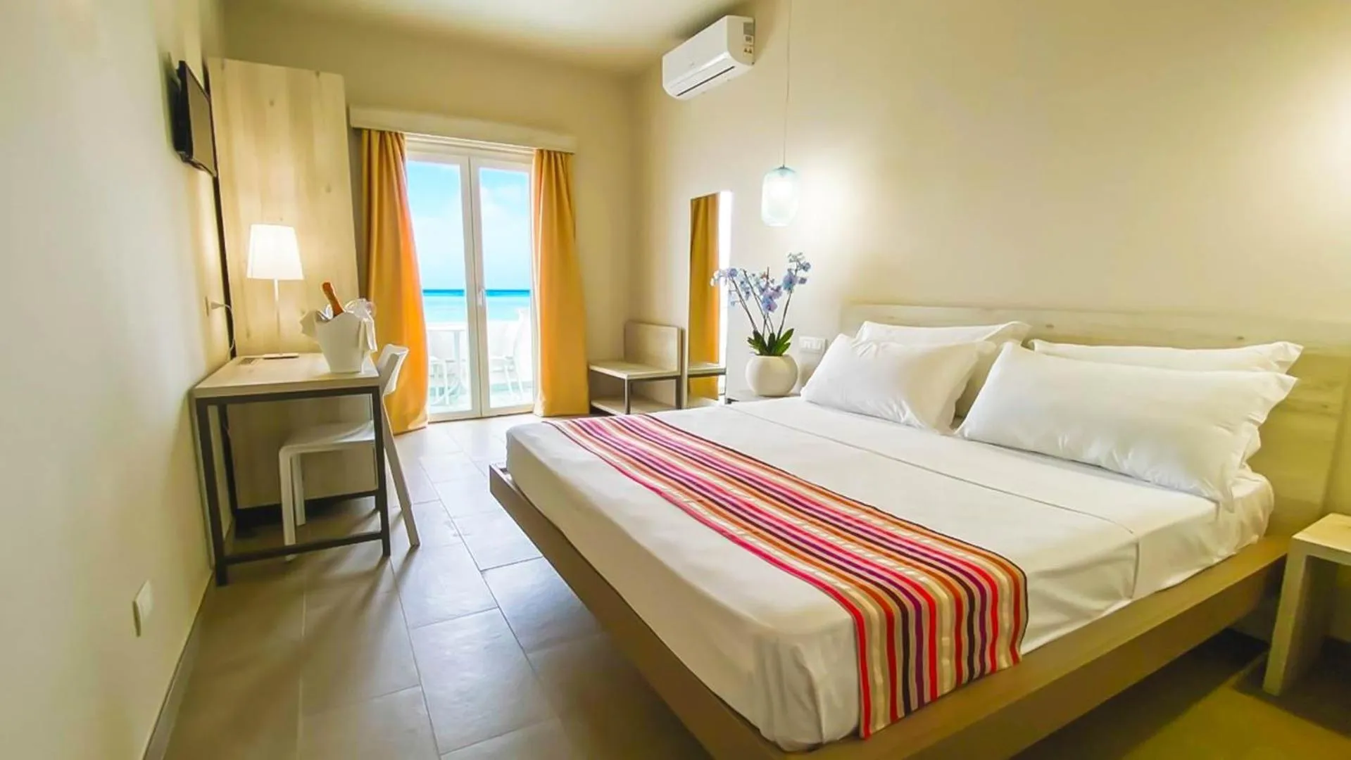 Bedroom, Bed in Borgo di Riaci Beach Resort