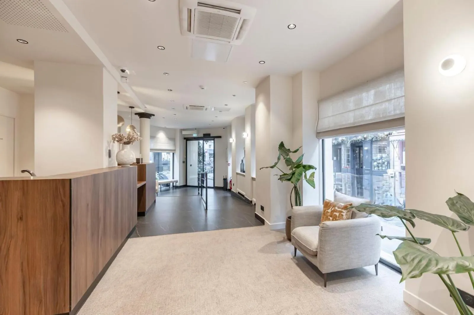 Lobby or reception in Le Monsieur By Sweett