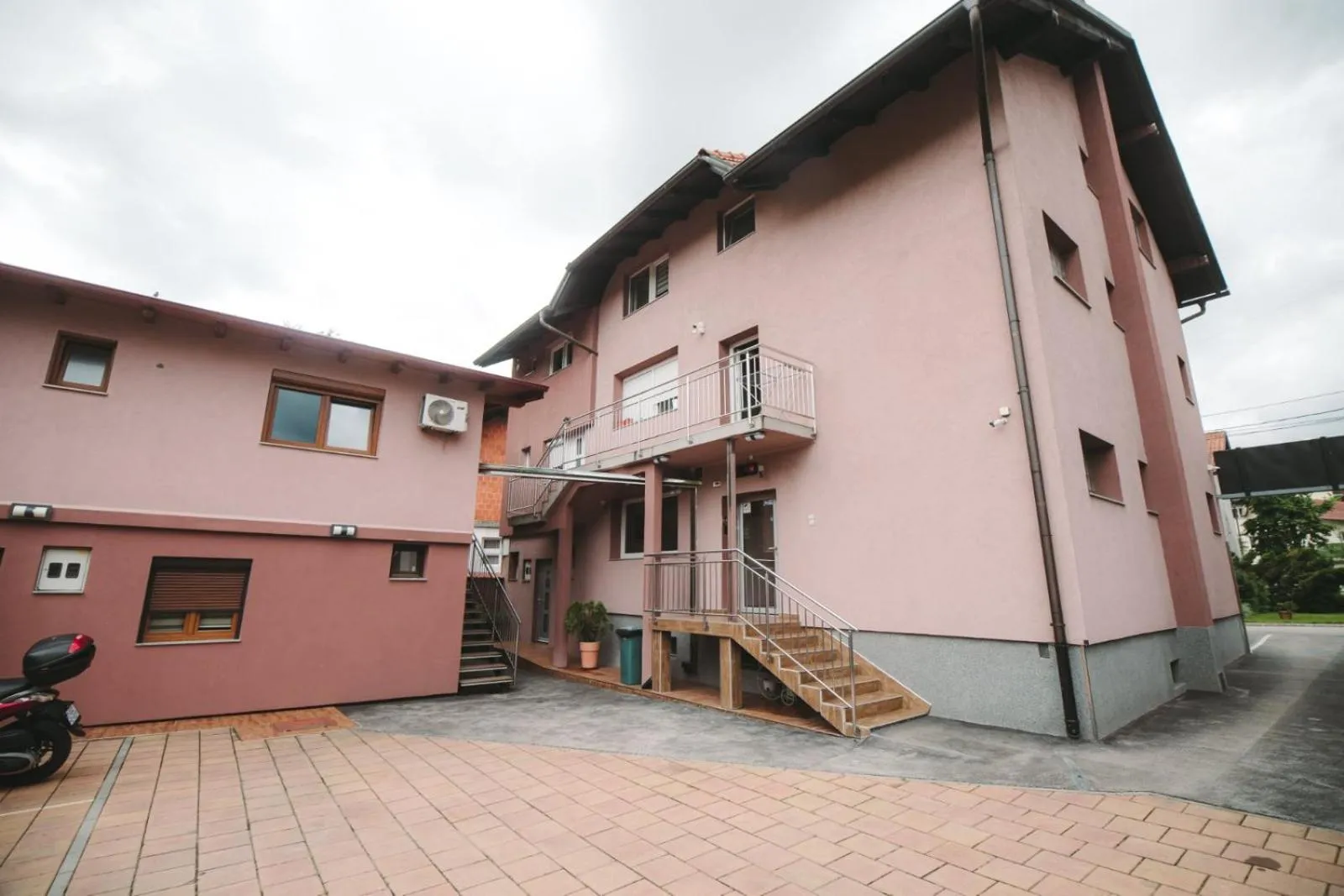 Apartmani Vesto