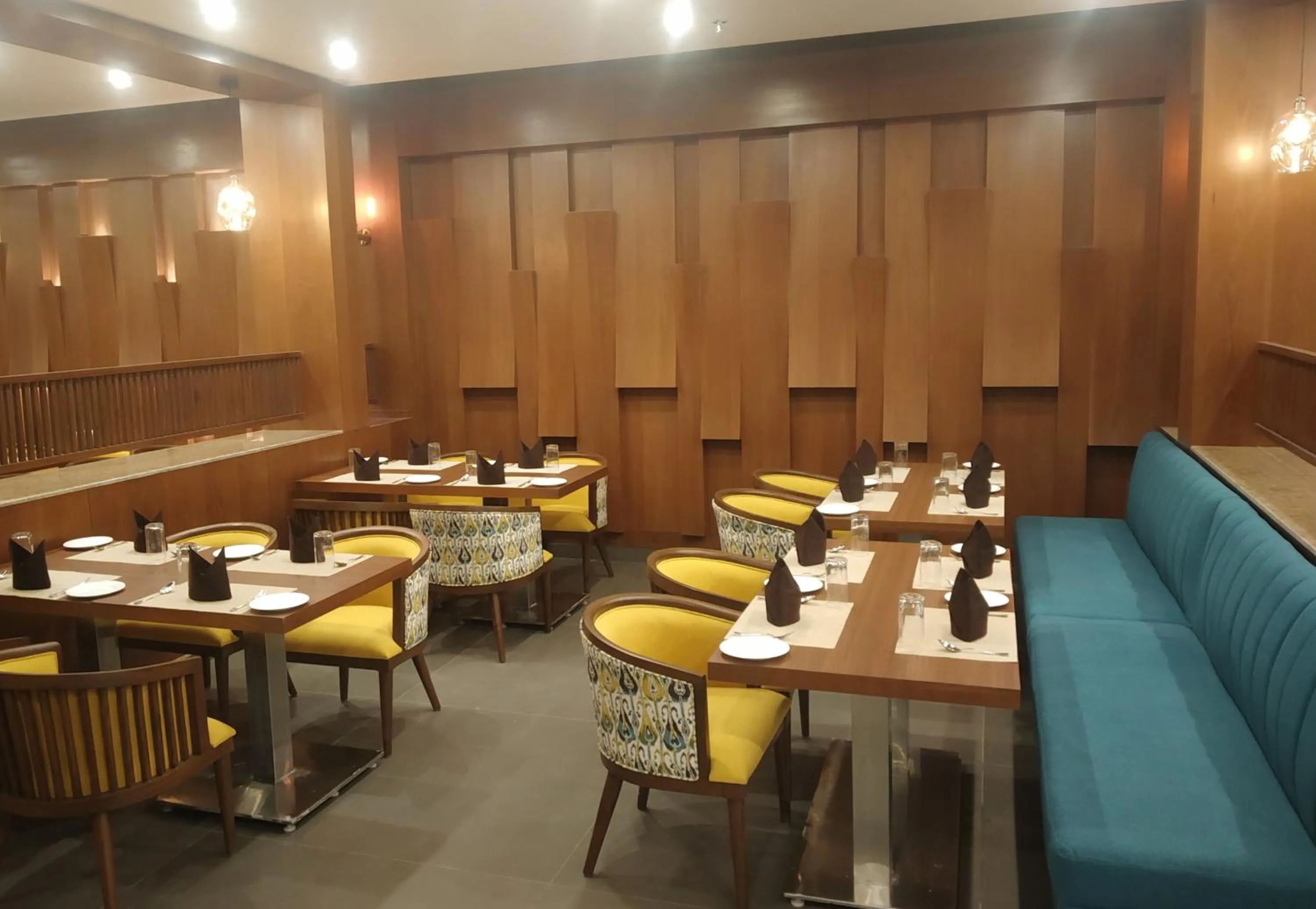 Restaurant/places to eat in Hotel Shagun Chandigarh Zirakpur