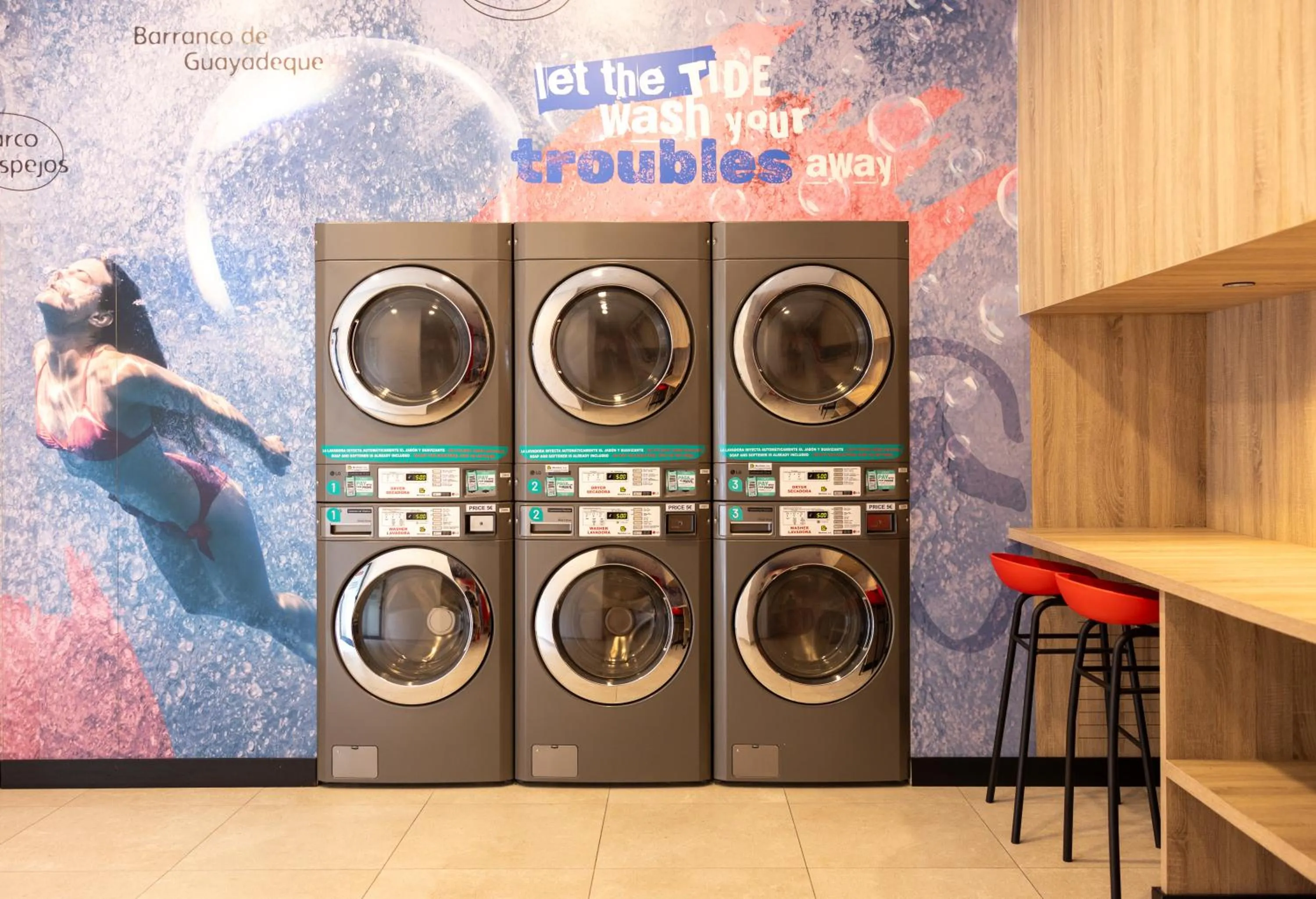 laundry in Sholeo Lodges Las Palmas Flats