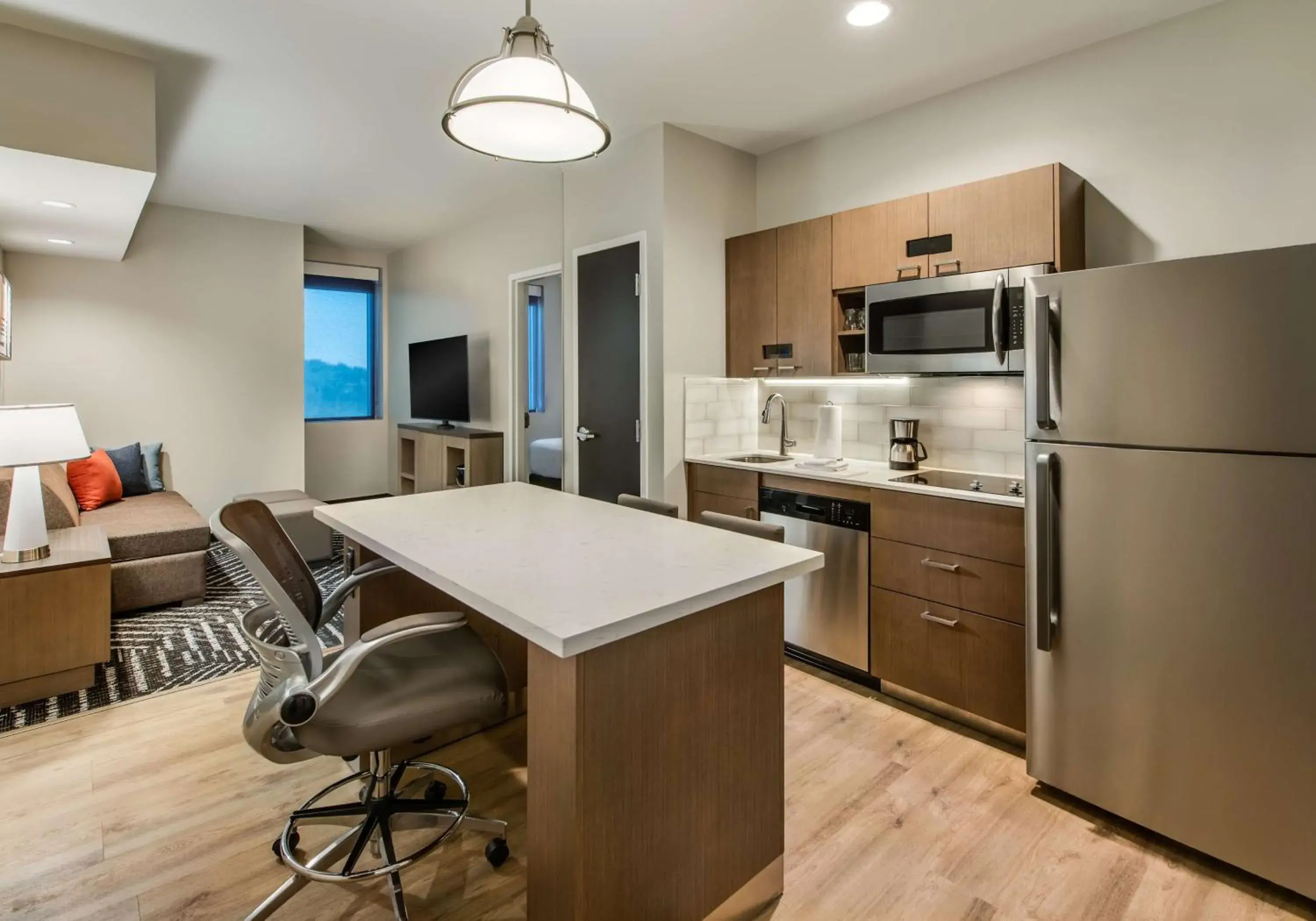 One-Bedroom Queen Suite with Kitchen in Hyatt House Bwi Airport/Baltimore One-Bedroom Queen Suite with Kitchen in Hyatt House Bwi Airport/Baltimore