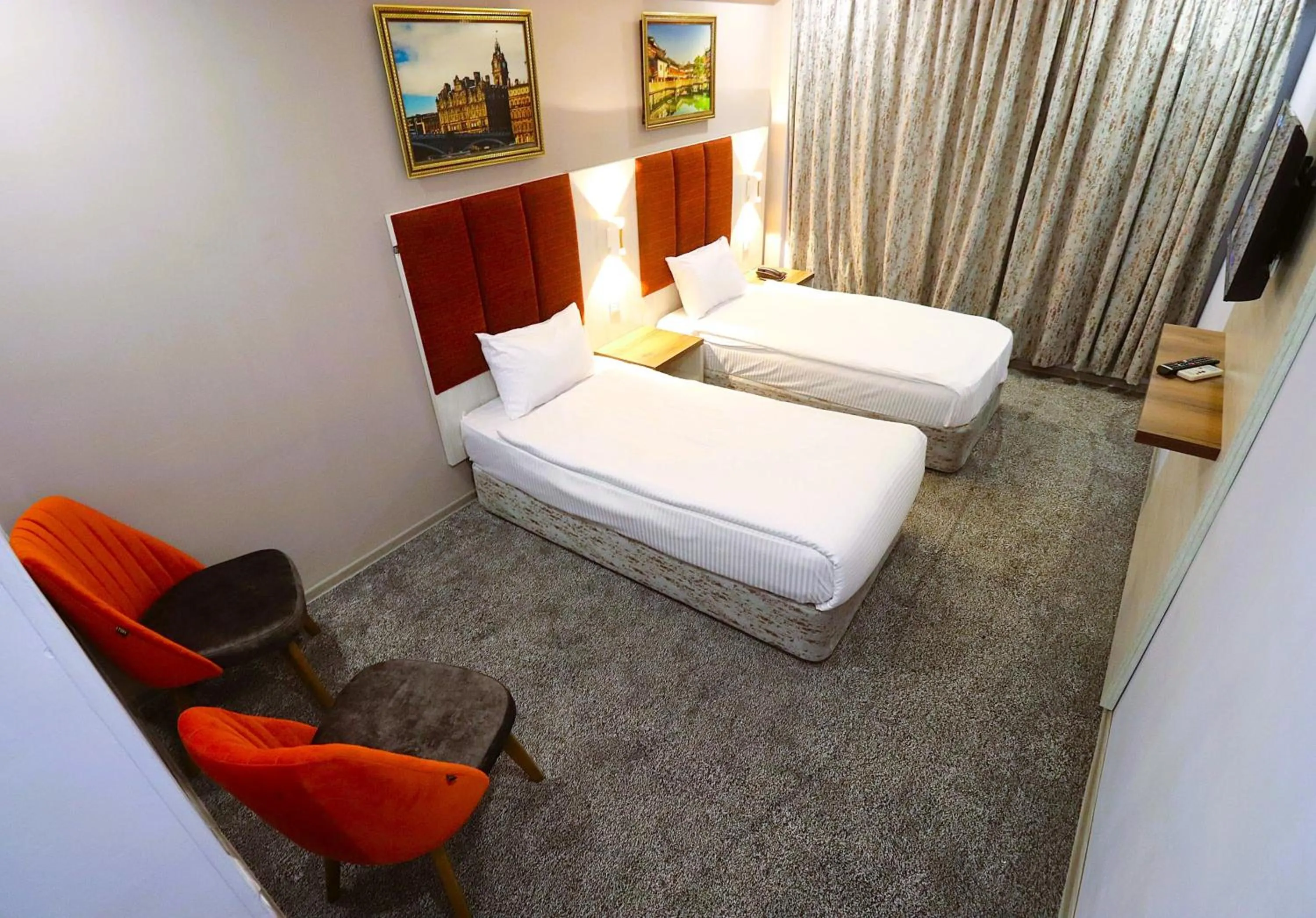 Photo of the whole room, Bed in Amazon Hotel - Free Massage