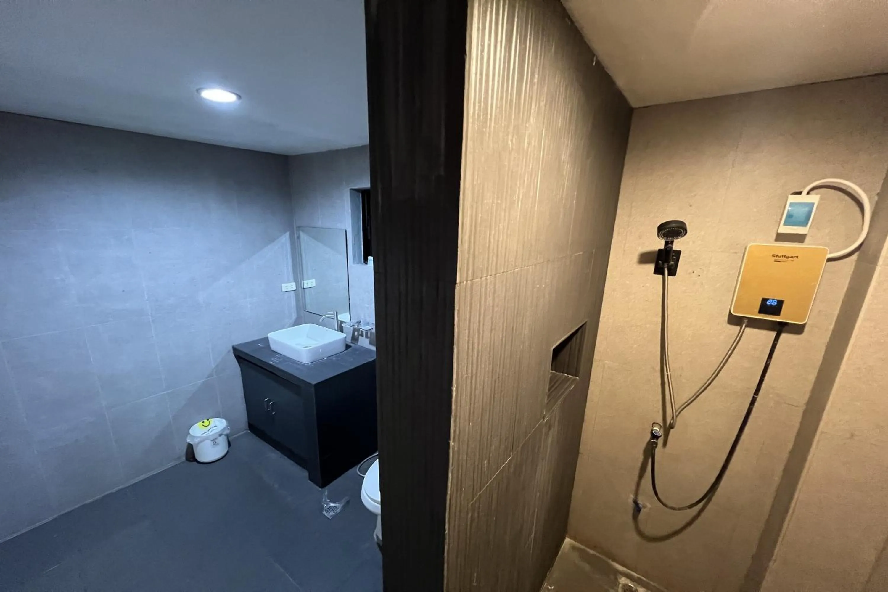 Bathroom in Garden Suite Hotel near Koreatown