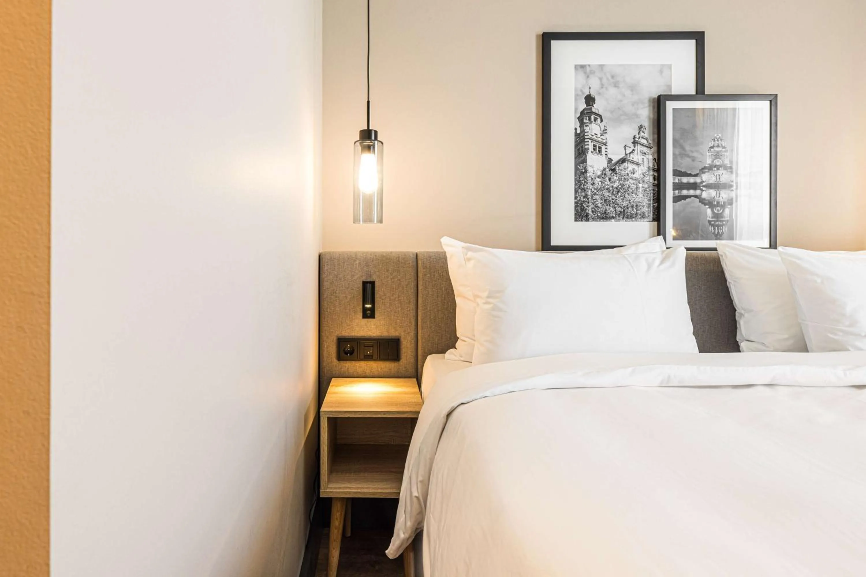 Bedroom, Bed in Radisson Hotel Leipzig