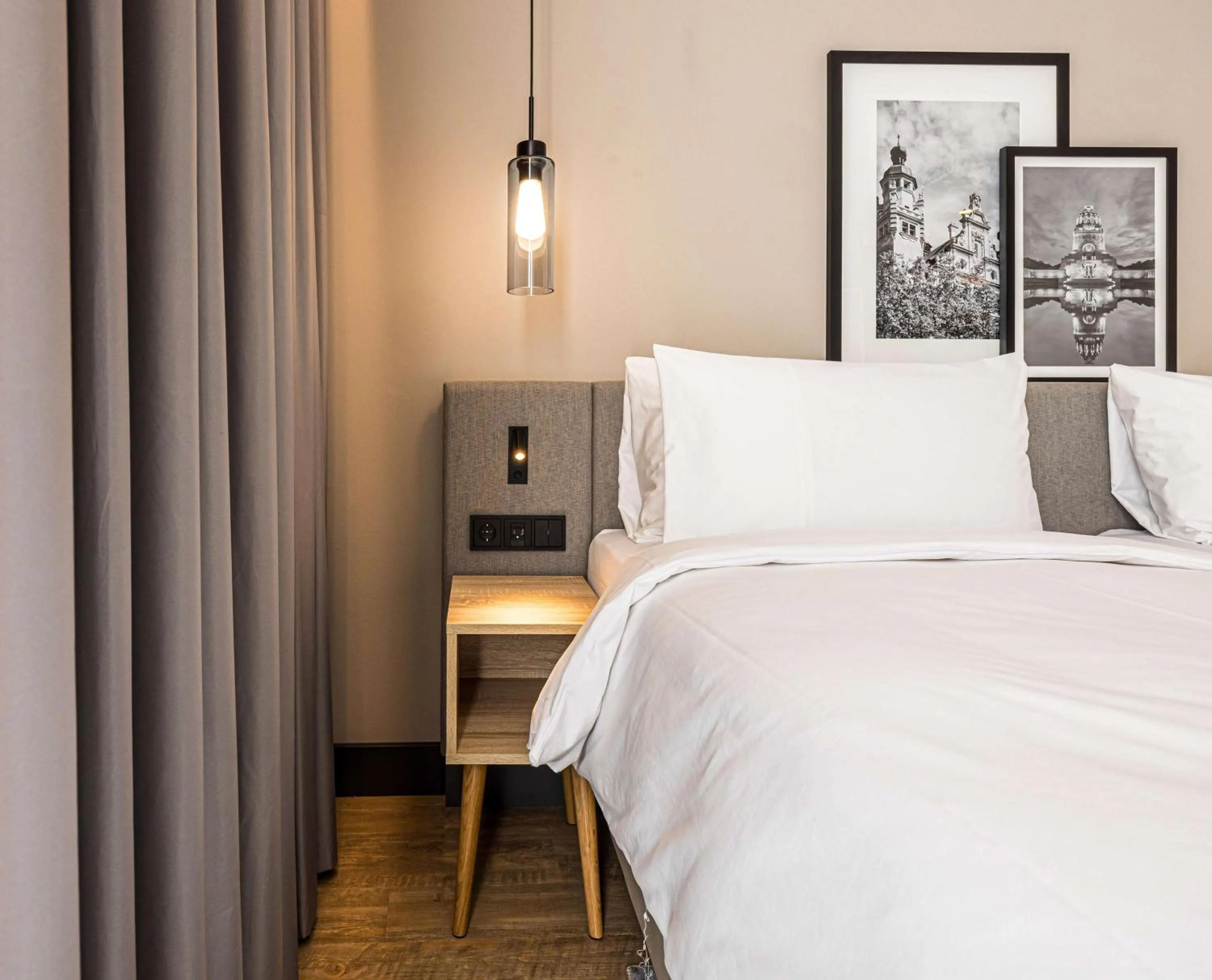 Bedroom, Bed in Radisson Hotel Leipzig