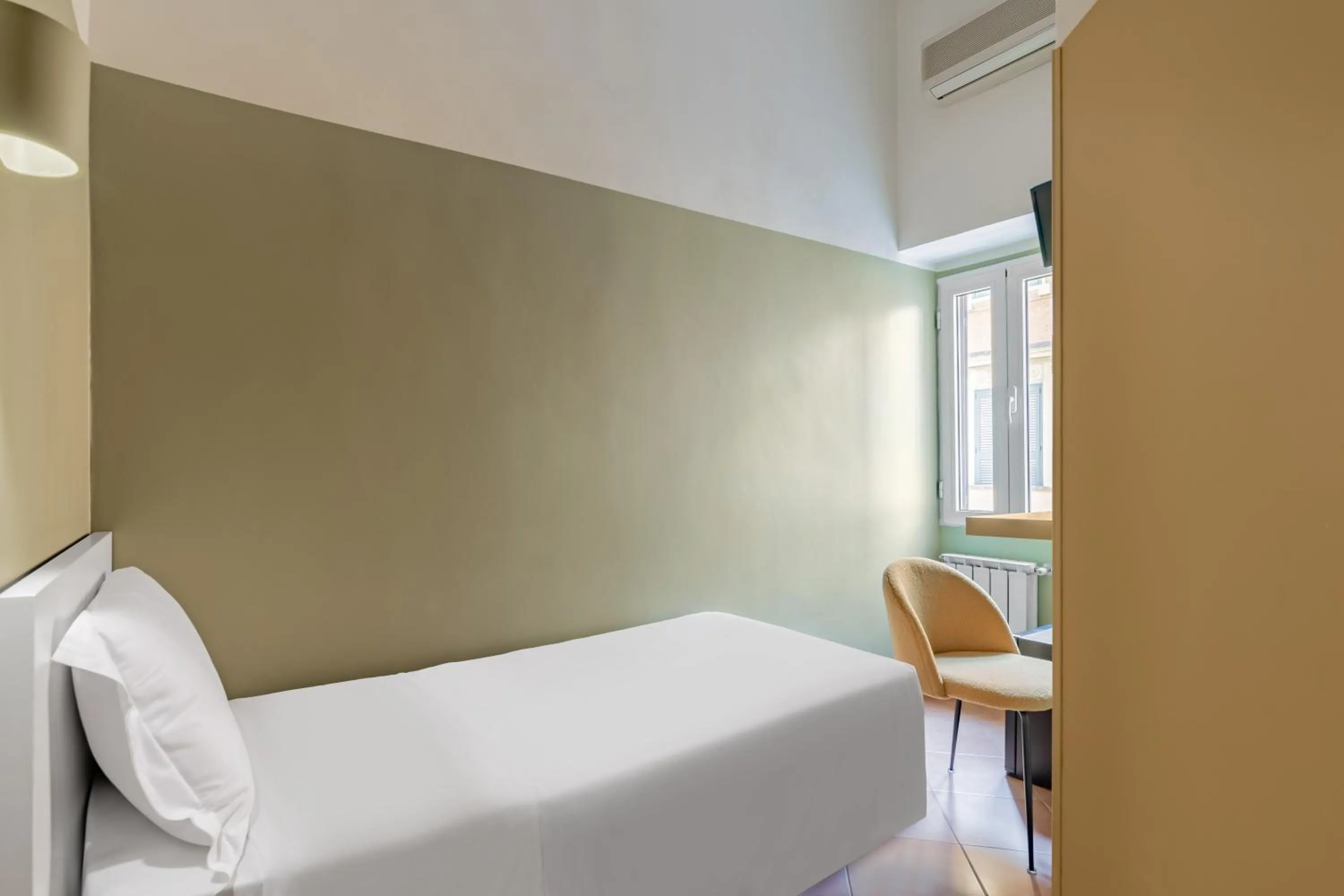 Bedroom, Bed in Hotel Infinito - Gruppo BLAM HOTELS