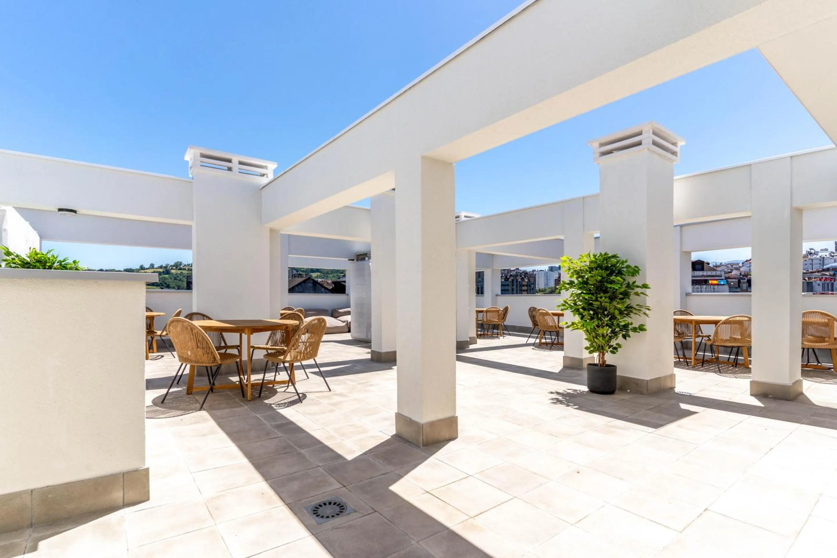 Property building in Limehome Oviedo Calle Postigo Bajo