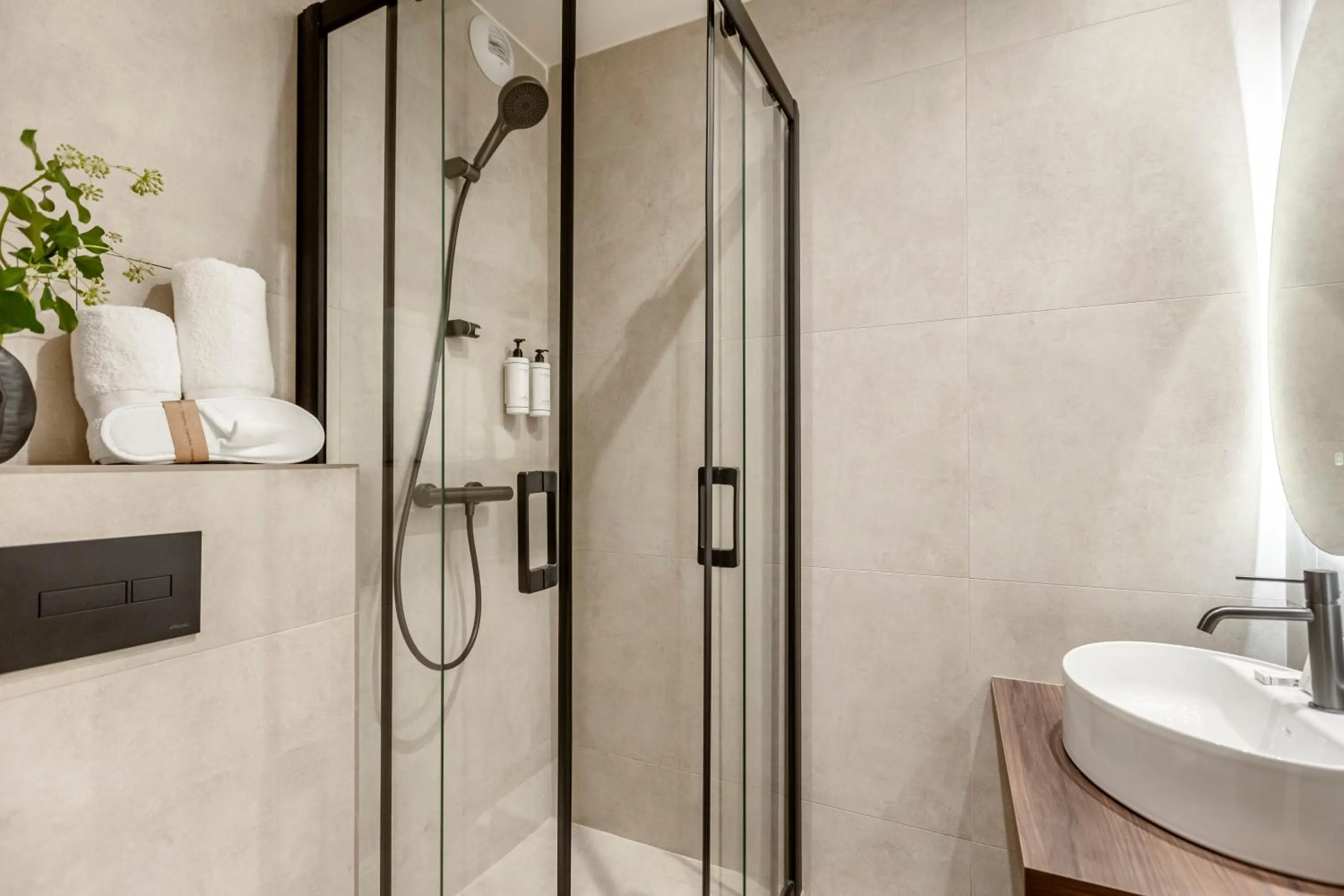 Toilet in Le Madame By Sweett