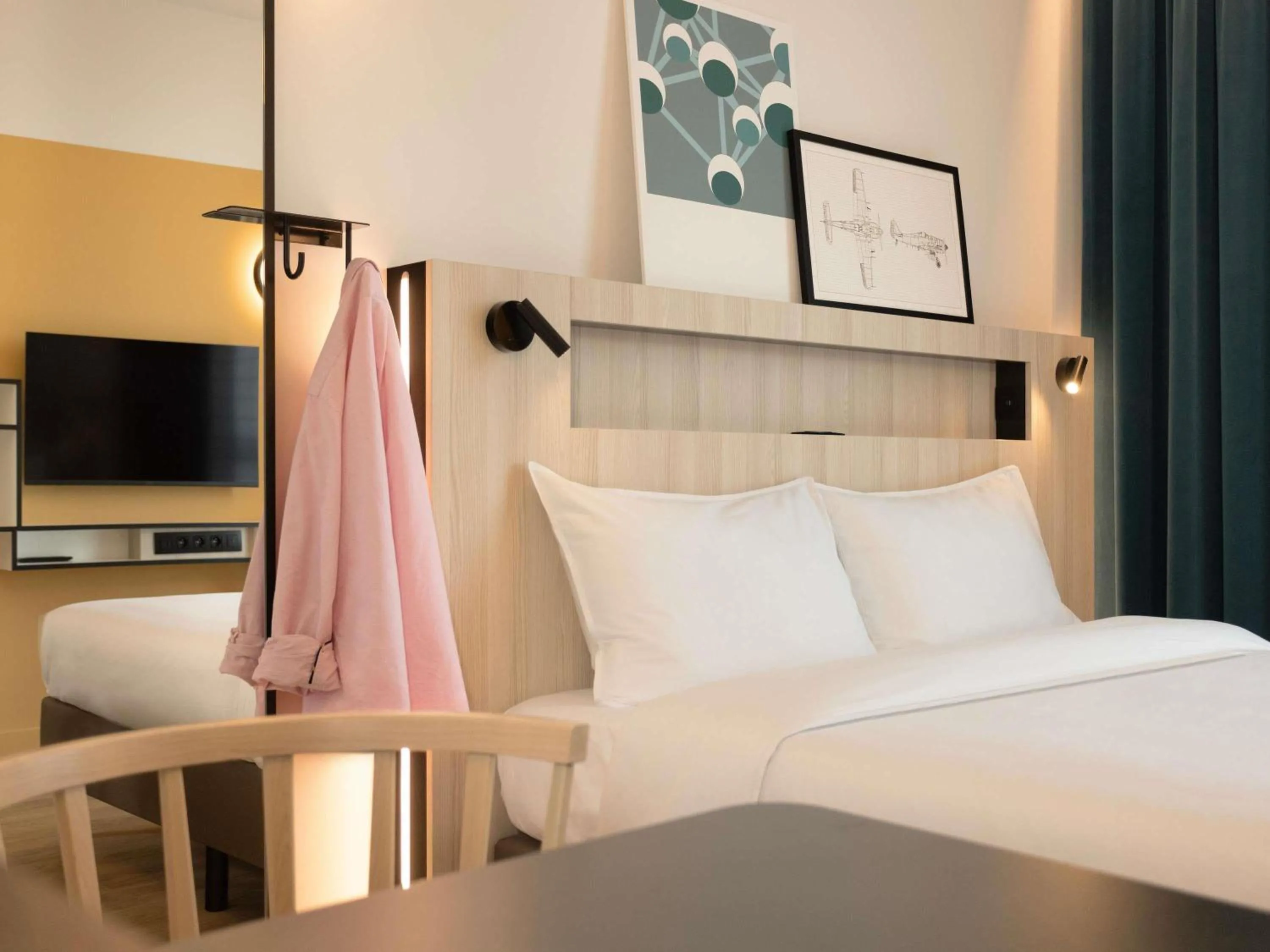 Bedroom, Bed in Aparthotel Adagio Access Brussels Airport