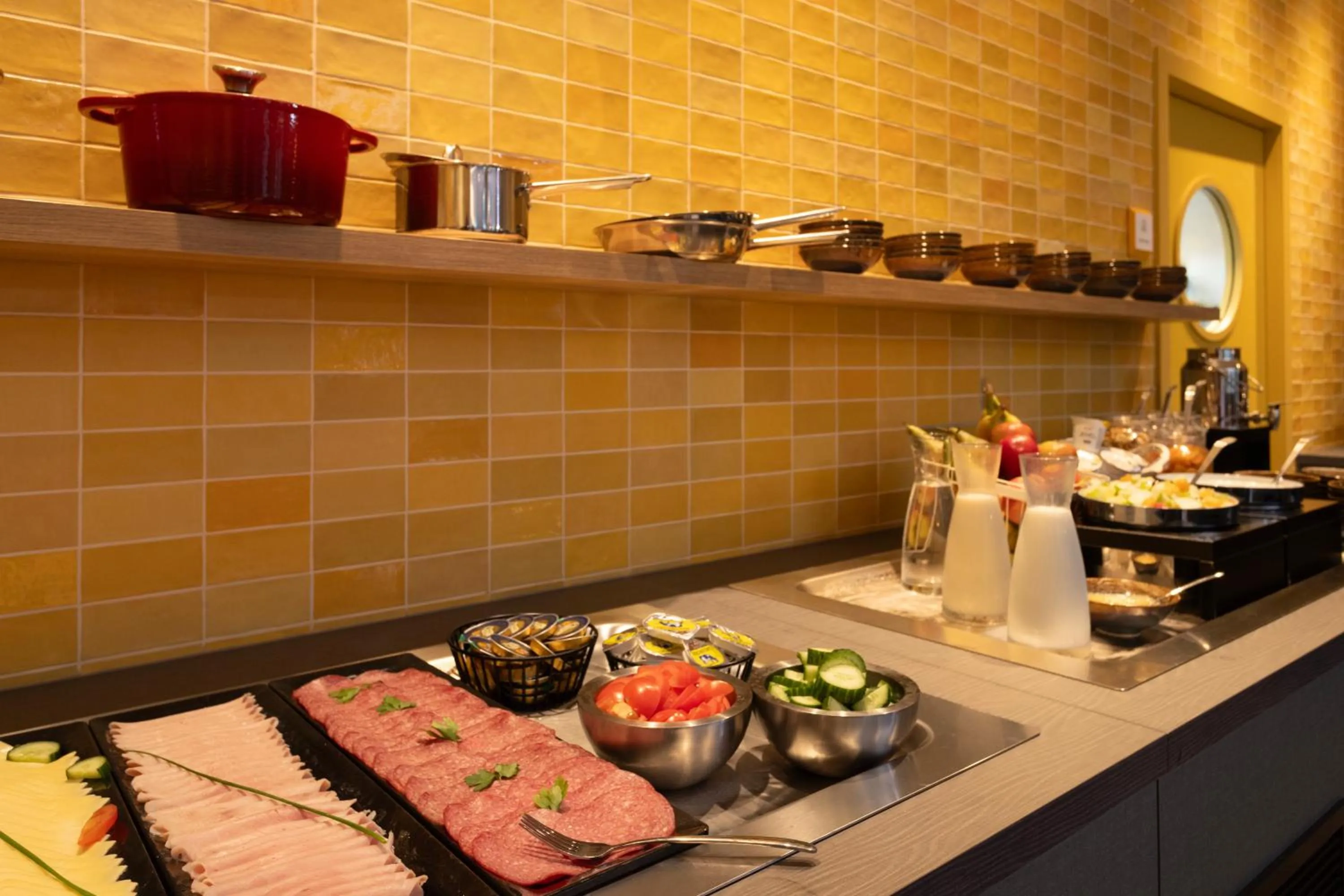 Breakfast in Aparthotel Adagio Access Brussels Airport