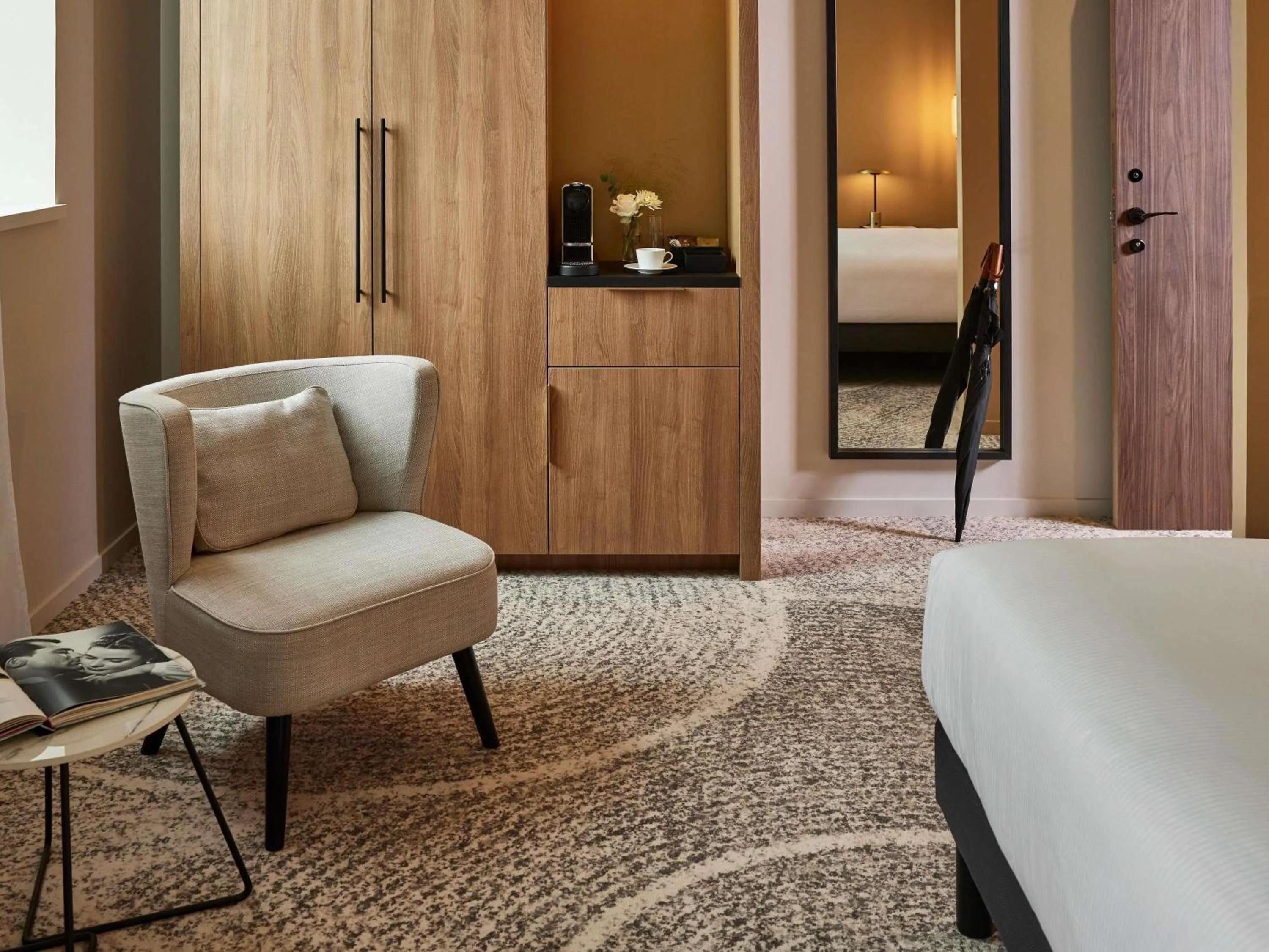 Bedroom, Bed in Domaine du Liziec Vannes - MGallery Collection