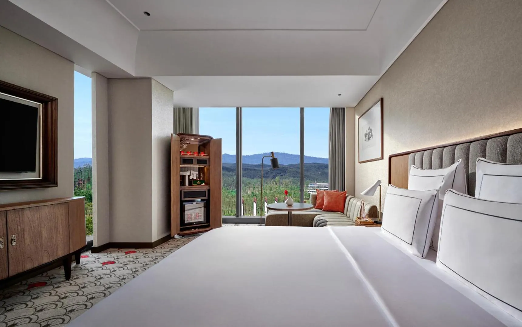 Bedroom, Bed in Swissôtel Nusantara