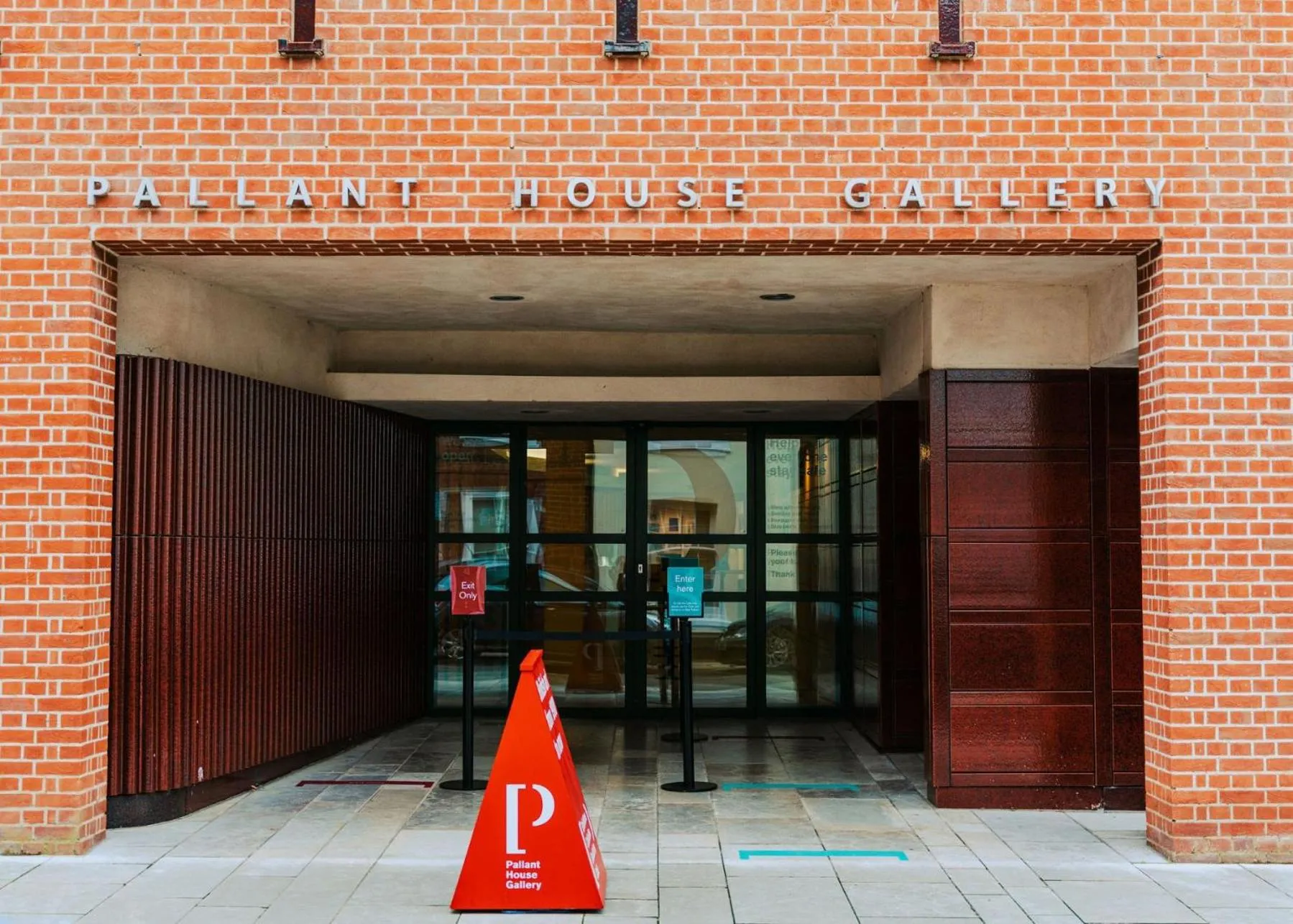 Day in East Pallant Bed and Breakfast, Located in Large Georgian Townhouse in Central Chichester