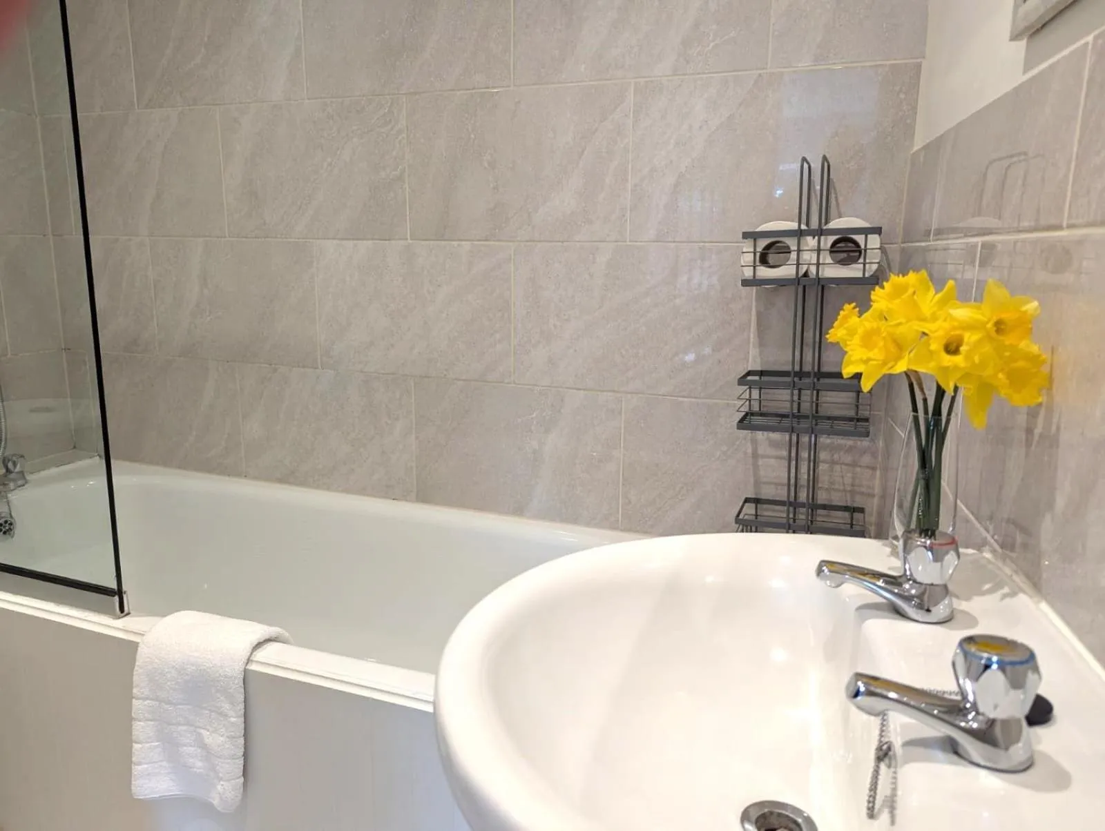 Bathroom in East Pallant Bed and Breakfast, Located in Large Georgian Townhouse in Central Chichester