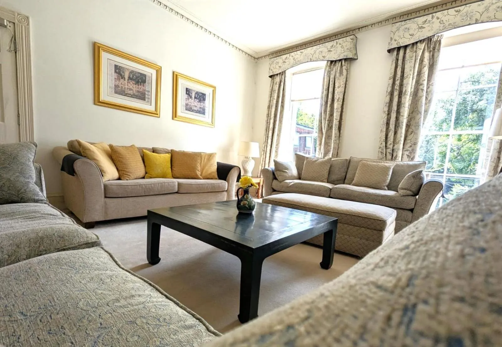 Living room in East Pallant Bed and Breakfast, Located in Large Georgian Townhouse in Central Chichester