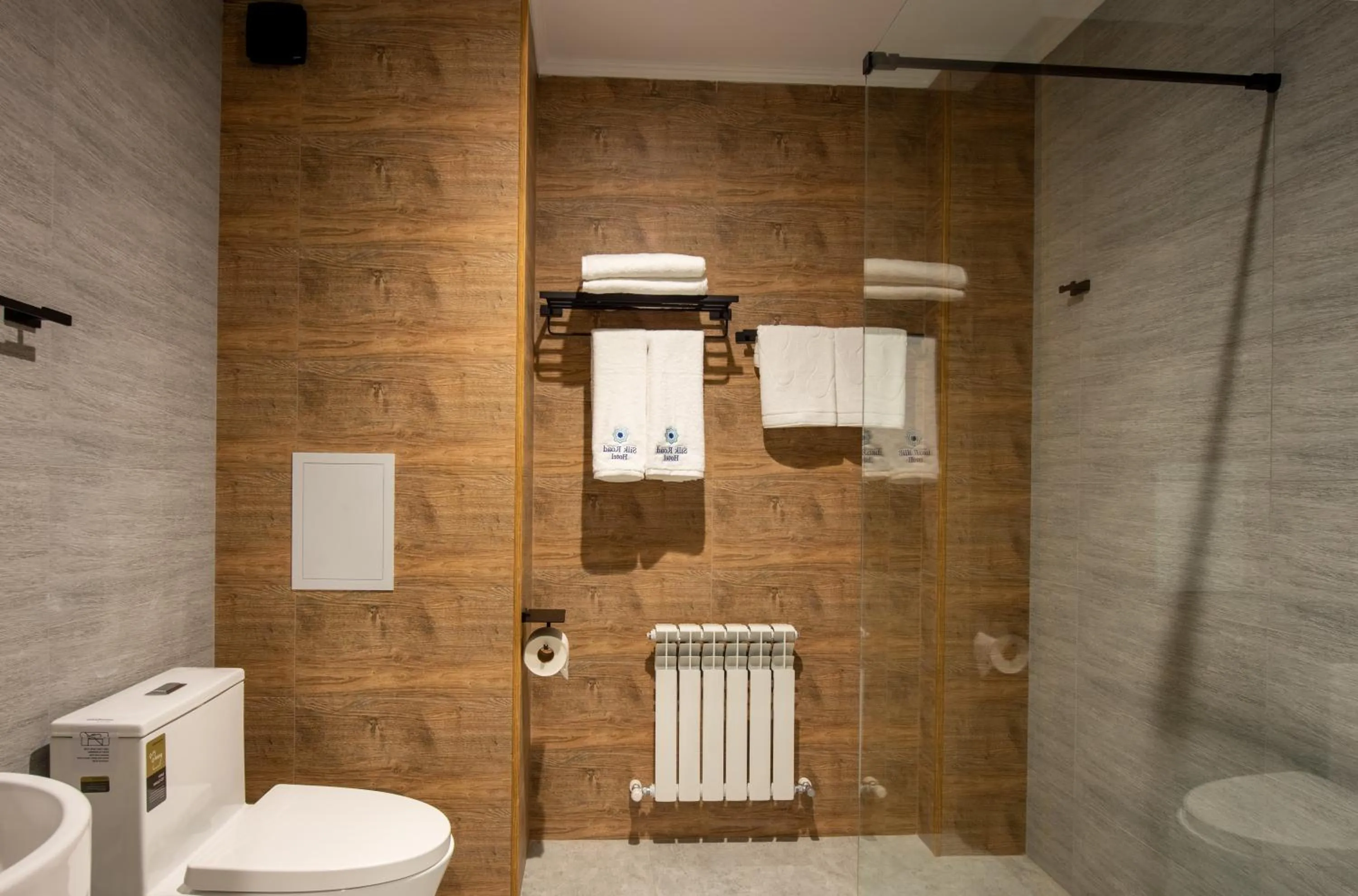 Shower in Silk Road Premium Hotel