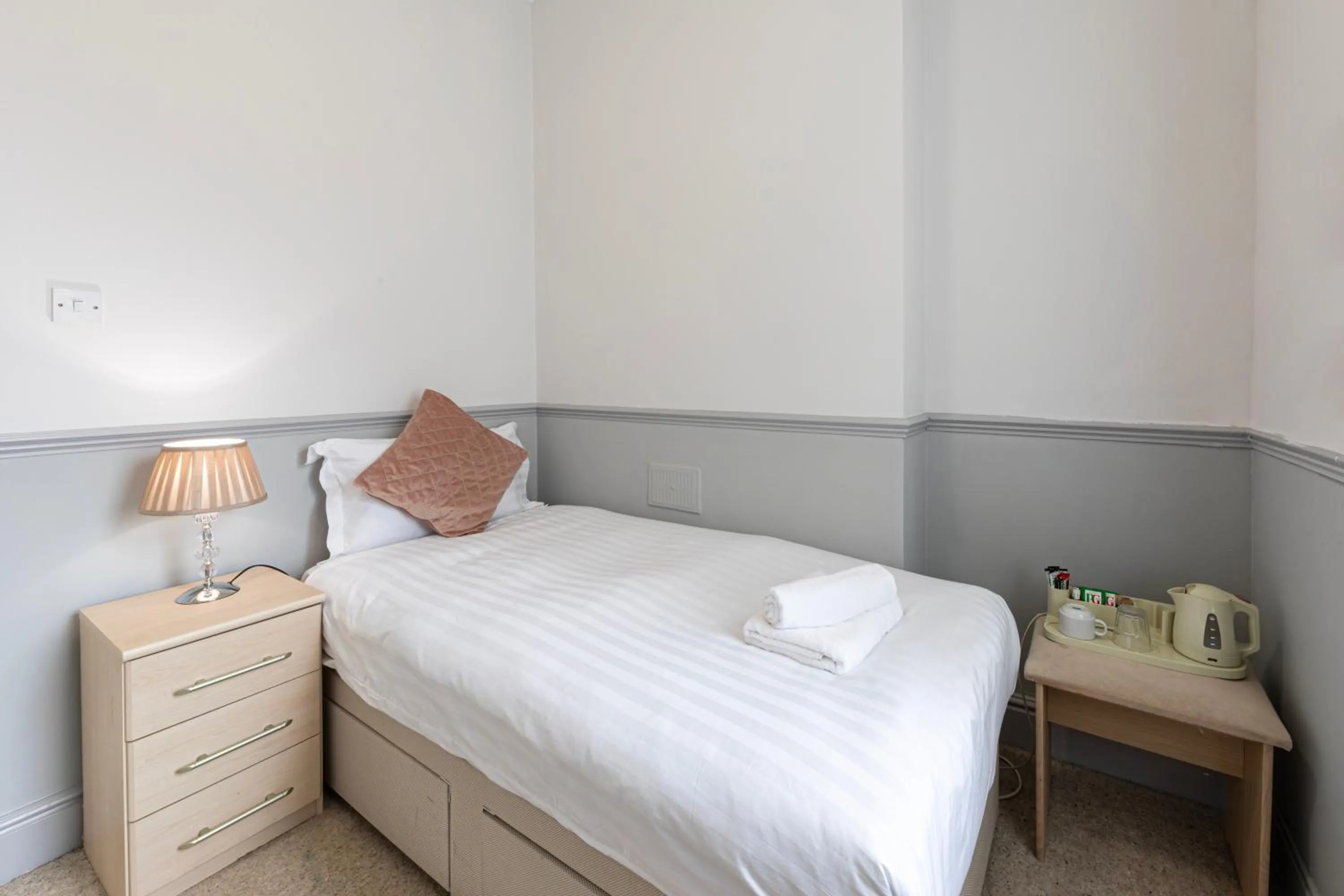 Bed in The Manor Hotel