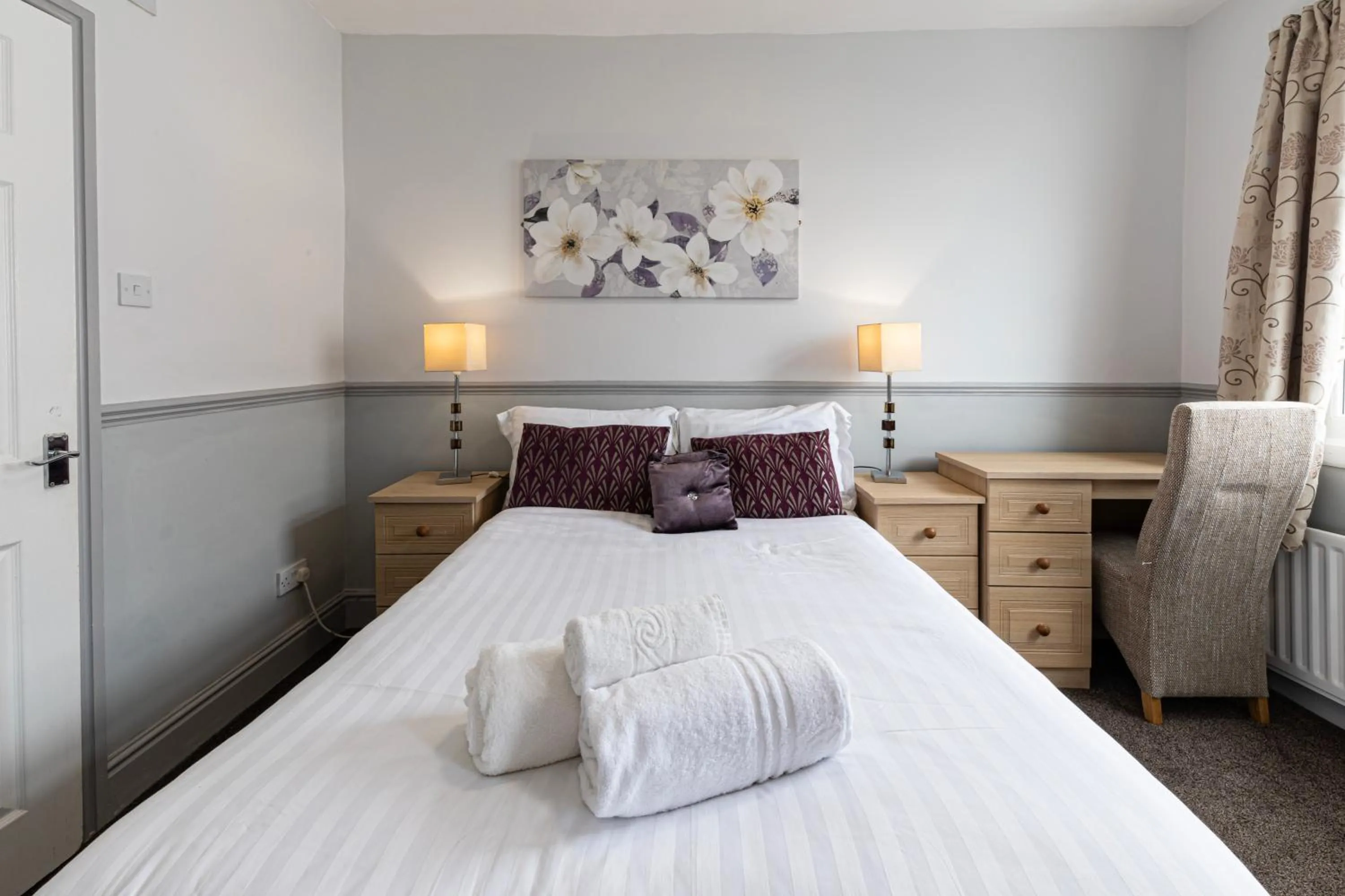 Bed in The Manor Hotel