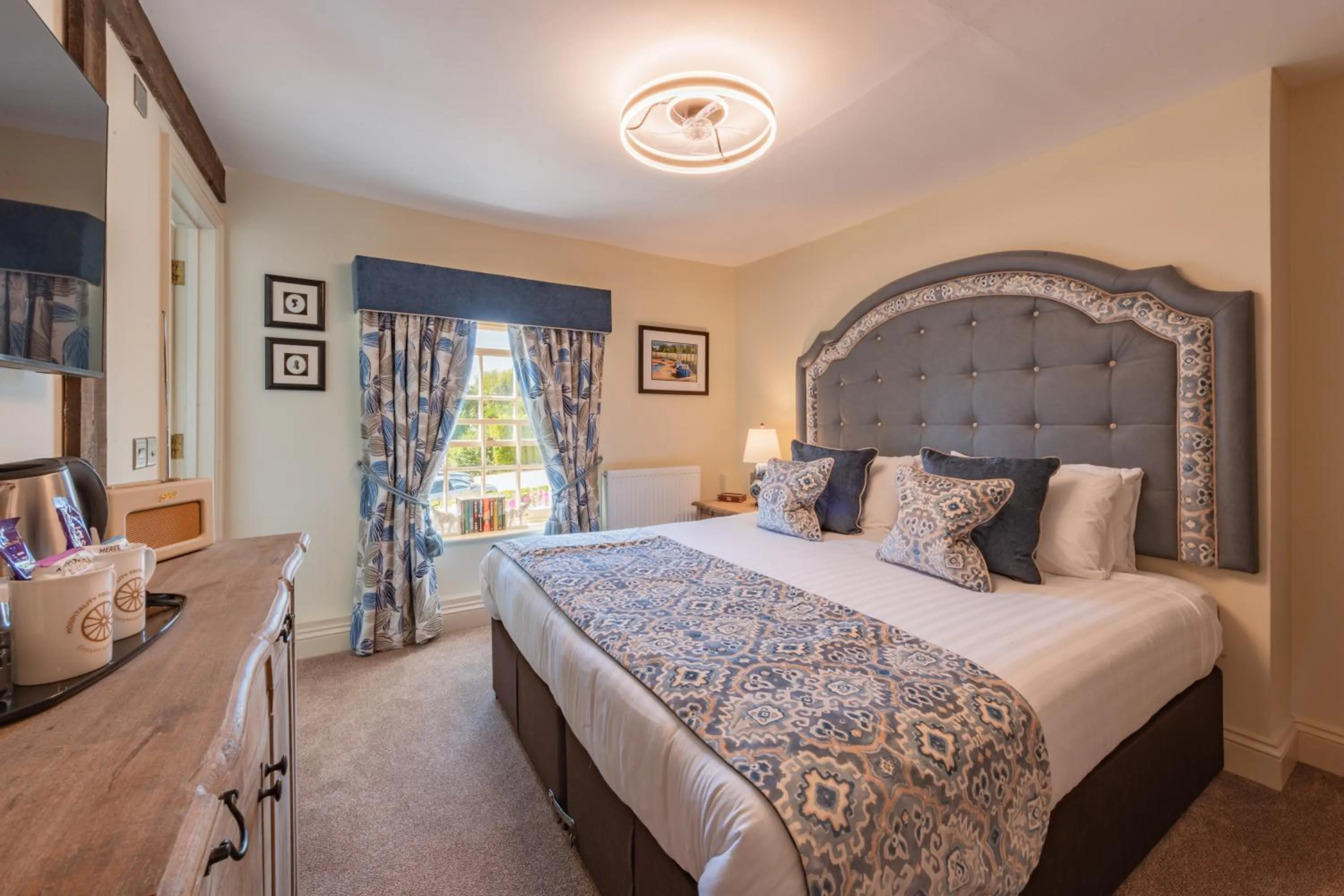 Bed in The King William IV - The Coaching Inn Group