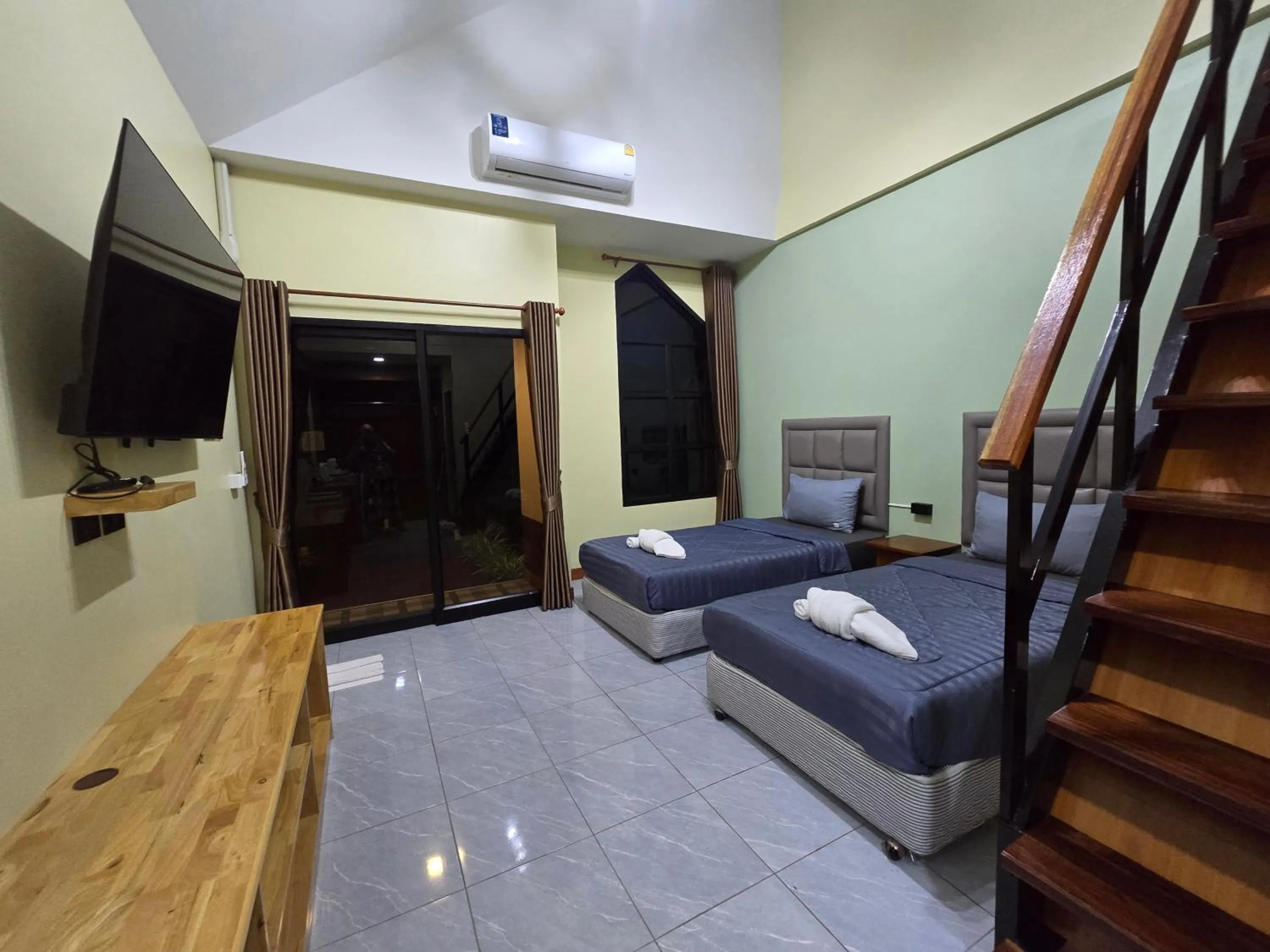 Bed in Khumkatang Resort & Restaurant