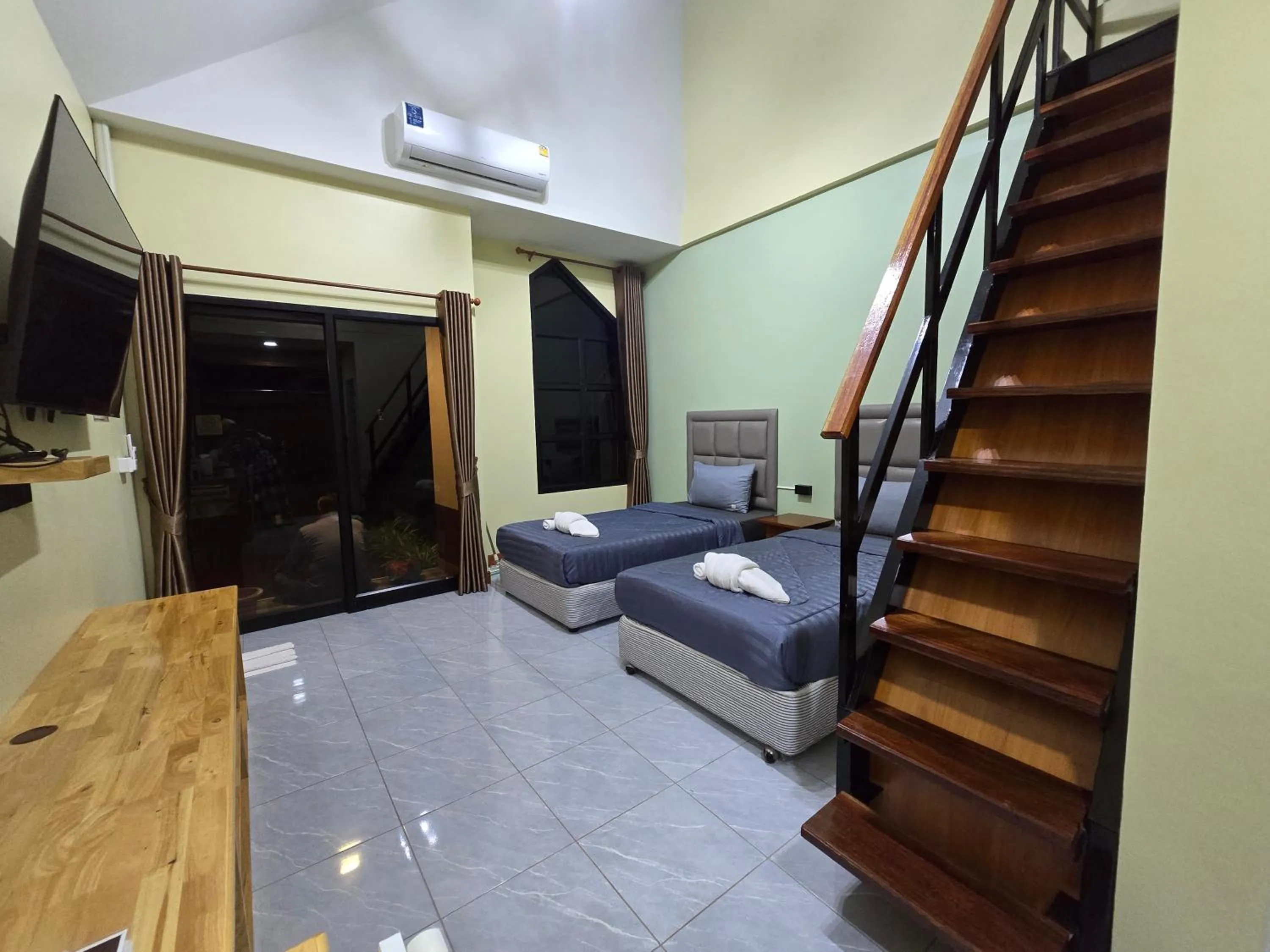 Bed in Khumkatang Resort & Restaurant