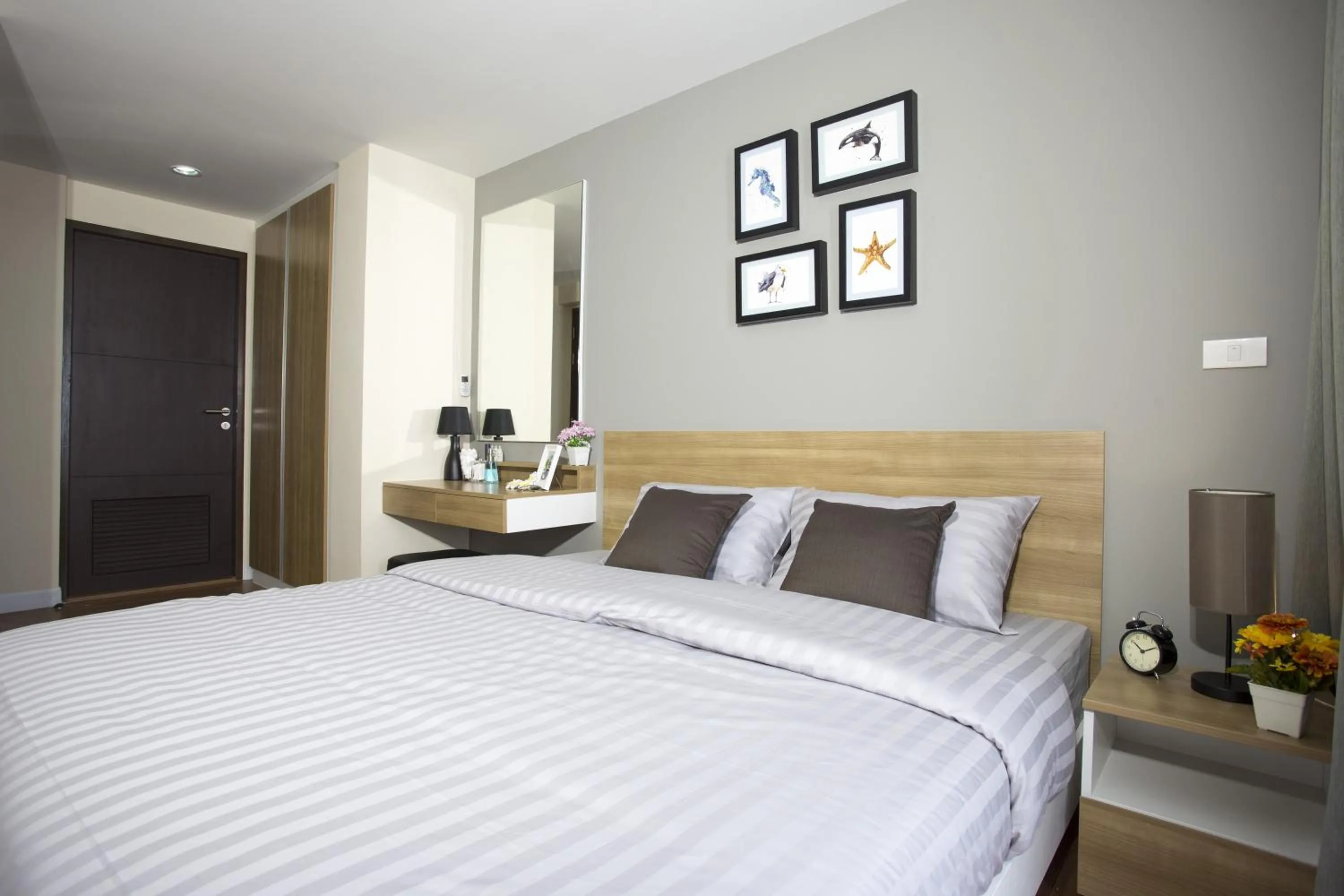 Bedroom, Bed in BBG Seaside Luxurious Service Apartment