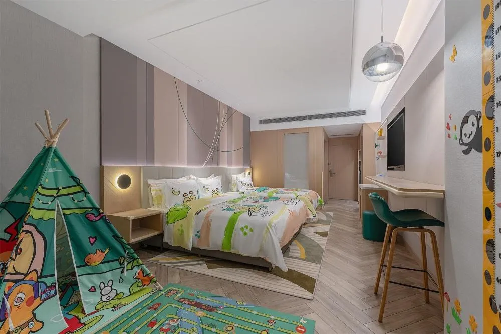 Bed in Holiday Inn Dujiangyan Ancient Town by IHG