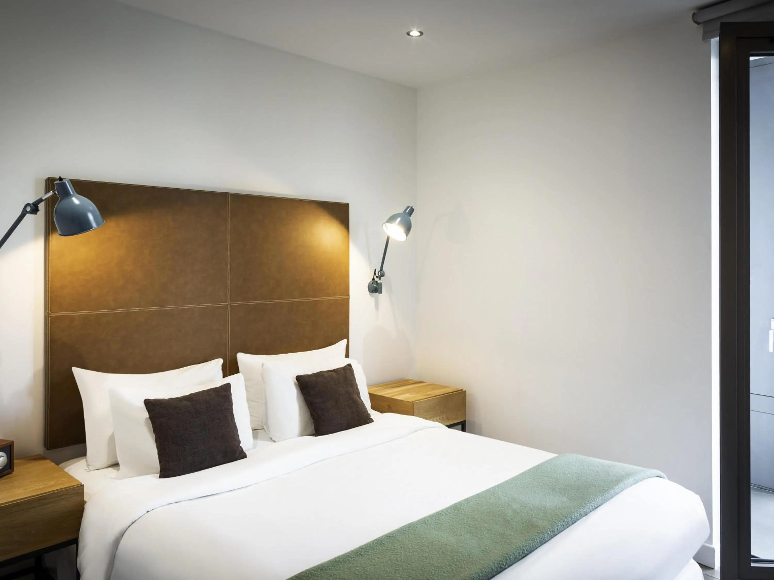 Bedroom, Bed in Aparthotel Adagio London Brentford
